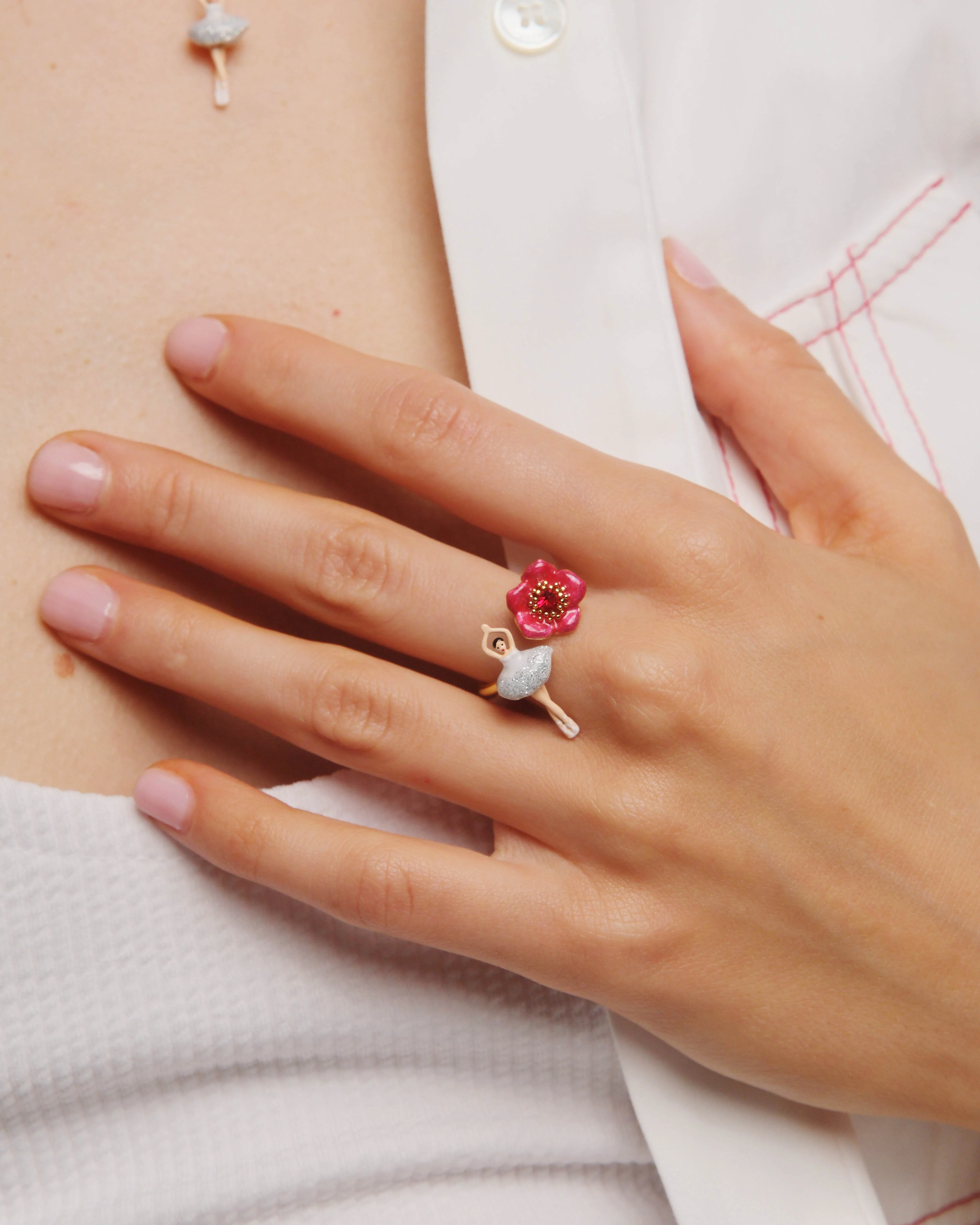 Bague ajustable ballerine et fleur rouge - Image 2