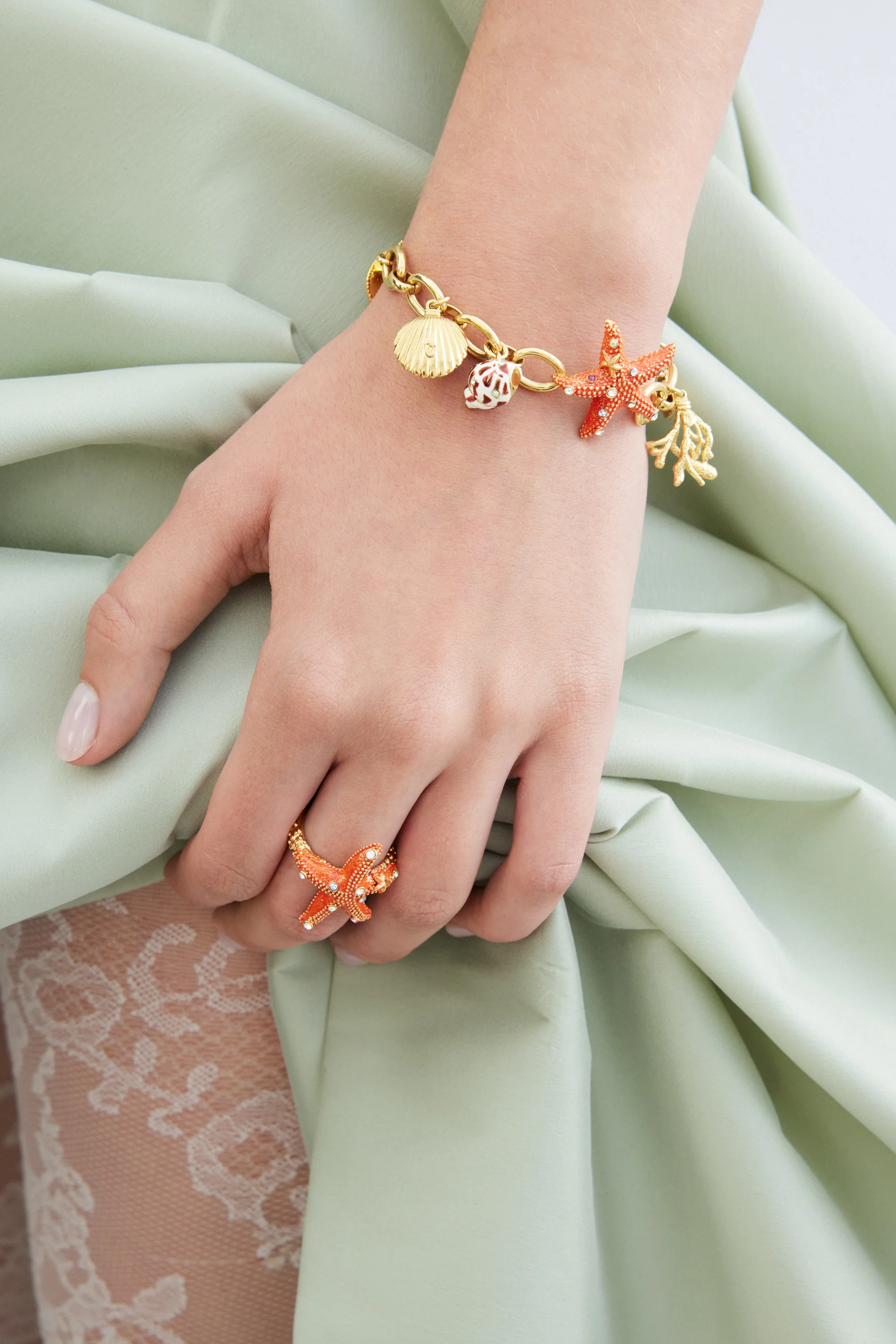 Bague ajustable étoile de mer orange et cristaux multicolores - Image 2
