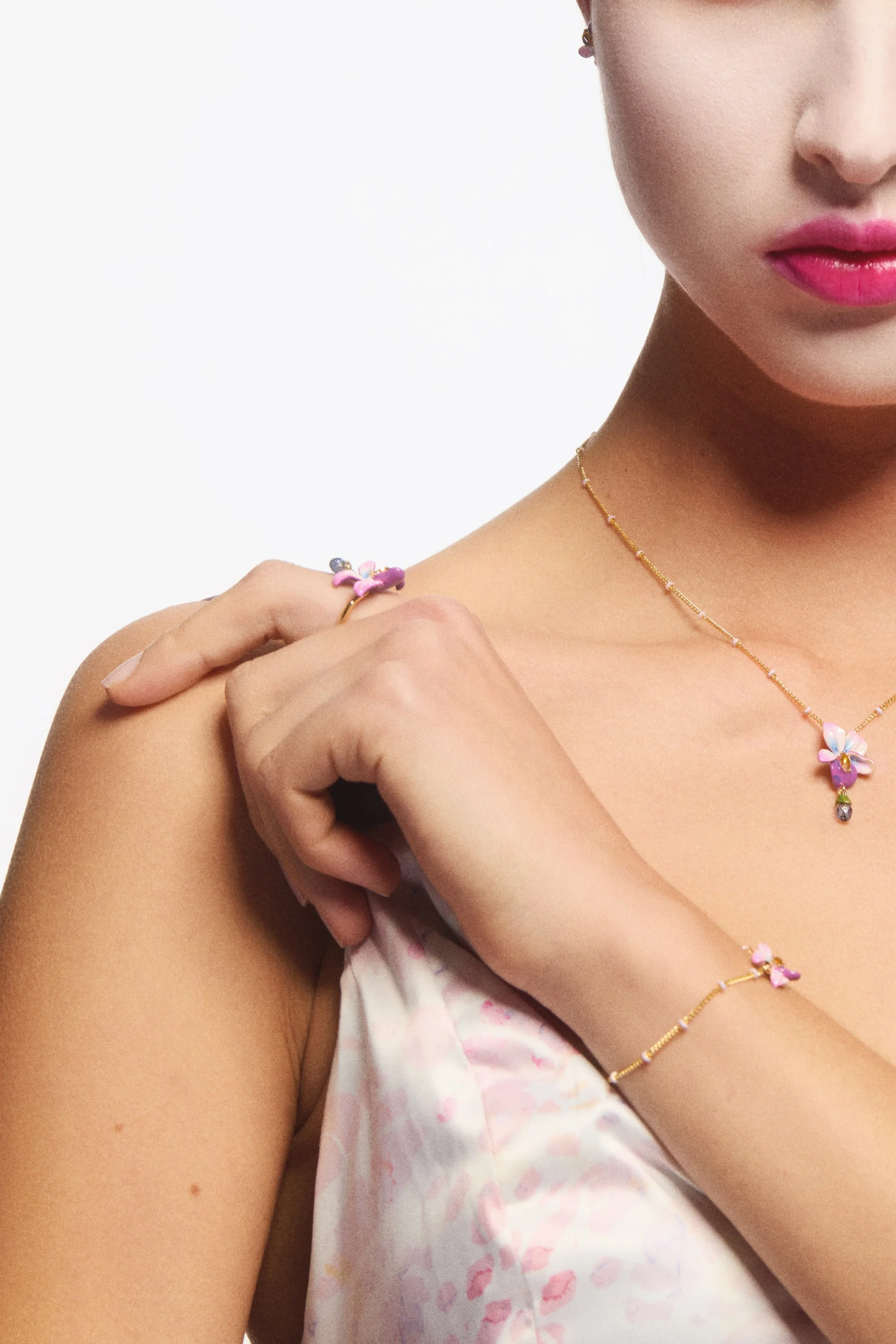 Bague ajustable fleur de violette et pierre taillée bleue - Image 2