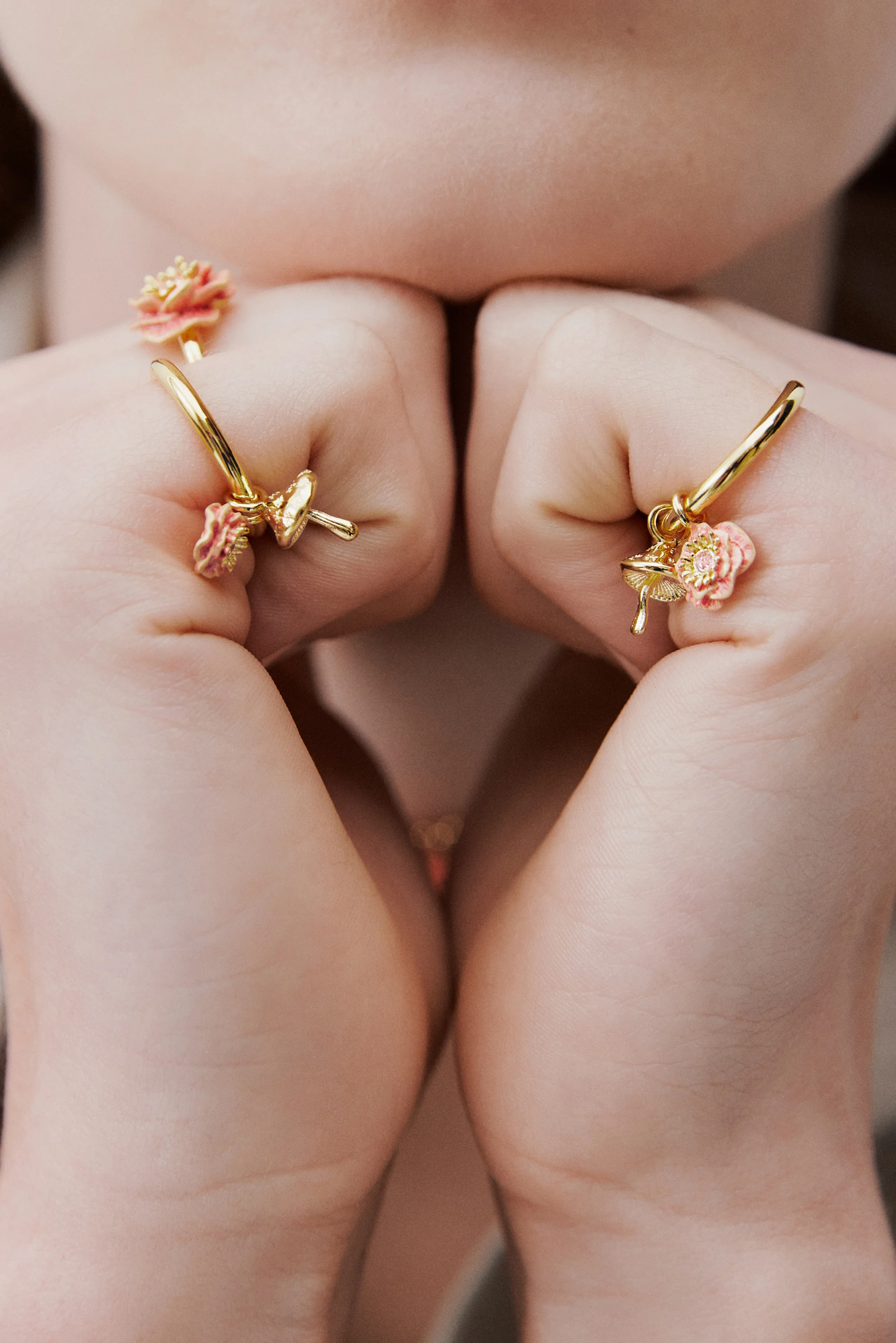 Bague charm's anémone rose et champignon doré - Image 2