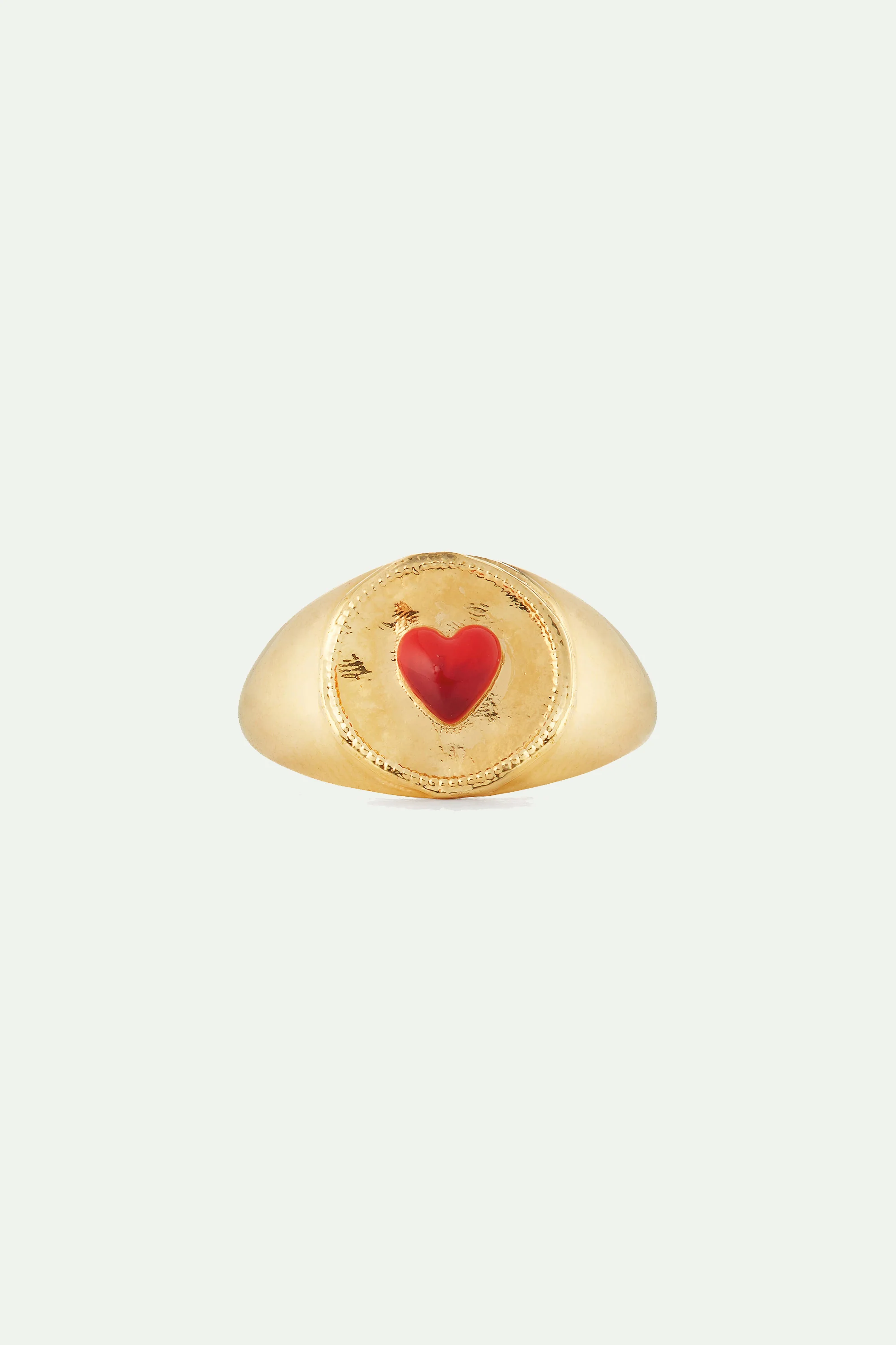 Bague chevalière dorée coeur rouge - Image 2