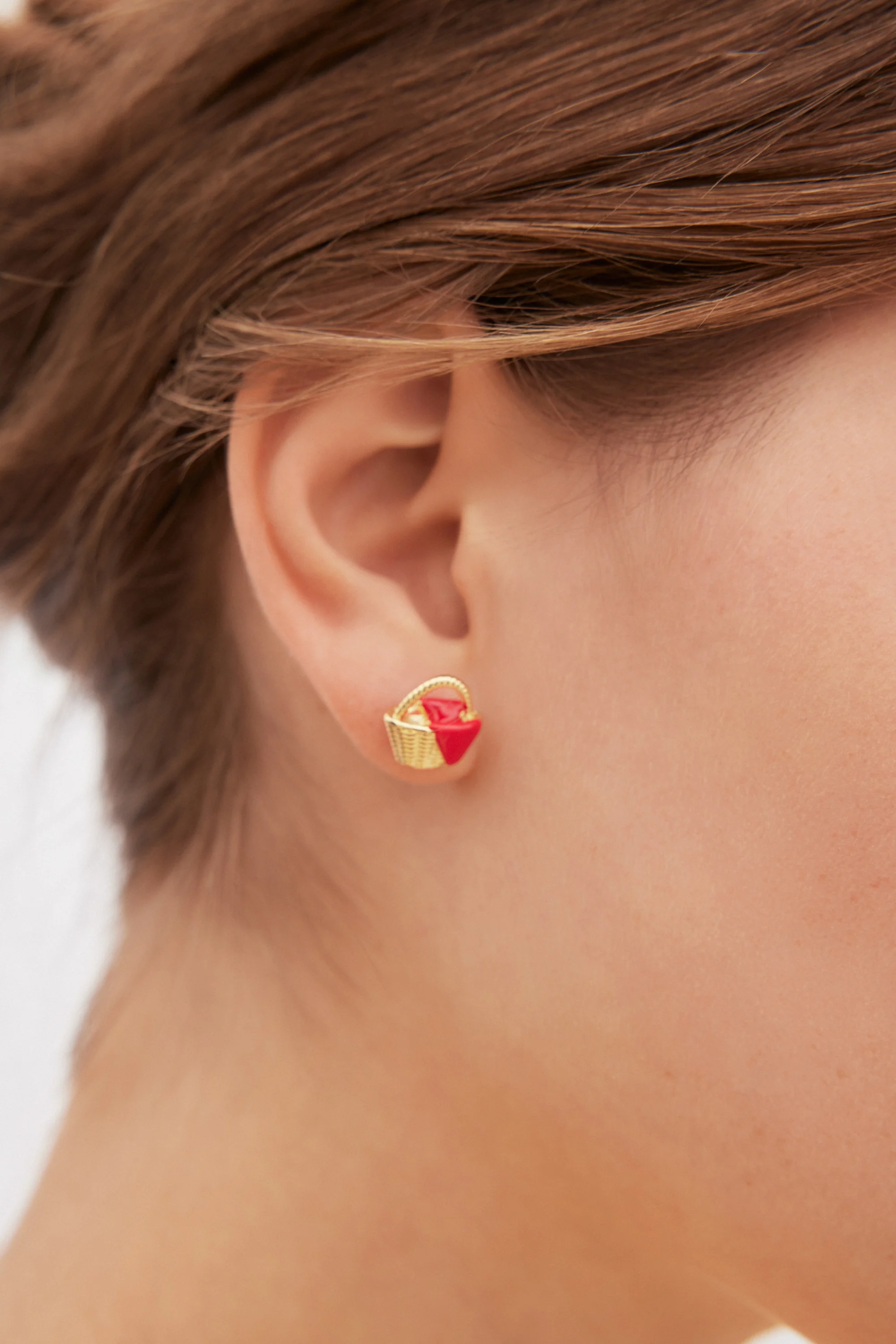 Boucles d'oreilles asymétriques carte coeur et panier coeur - Image 4