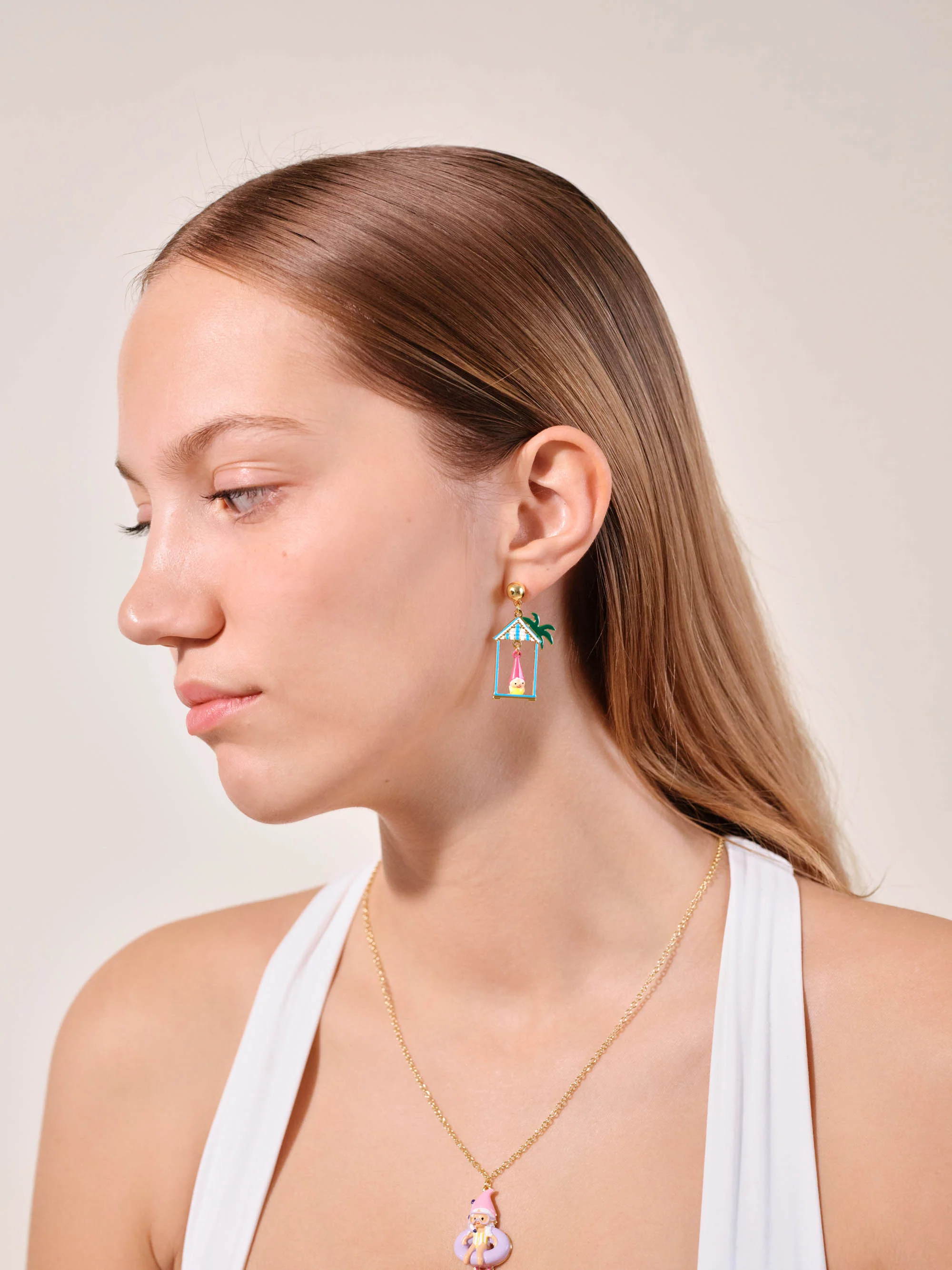 Boucles d'oreilles asymétriques couple champimignon et cabine de plage - Image 4