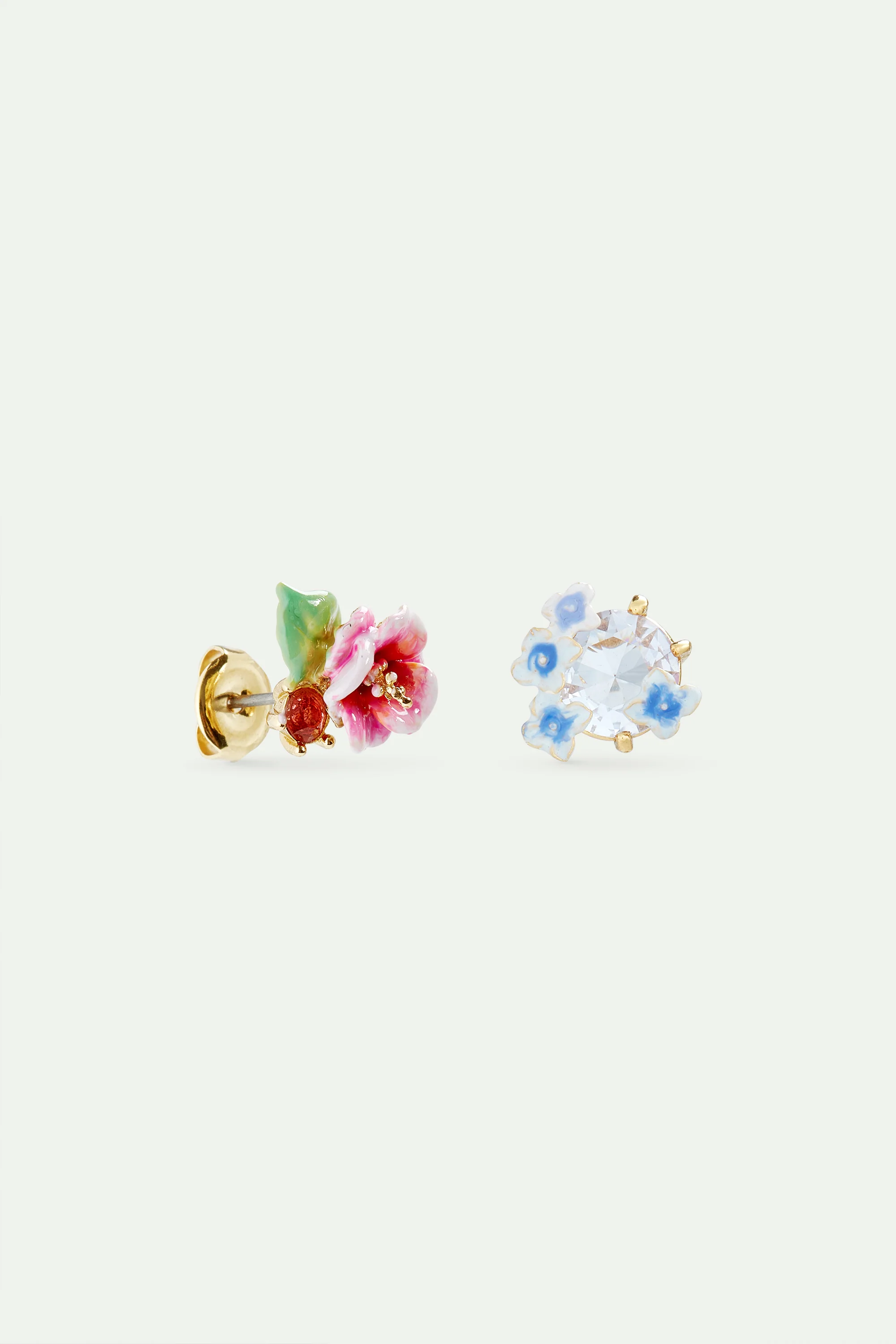 Boucles d'oreilles asymétriques fleur d'hortensia e et pierre ronde lavande - Image 3