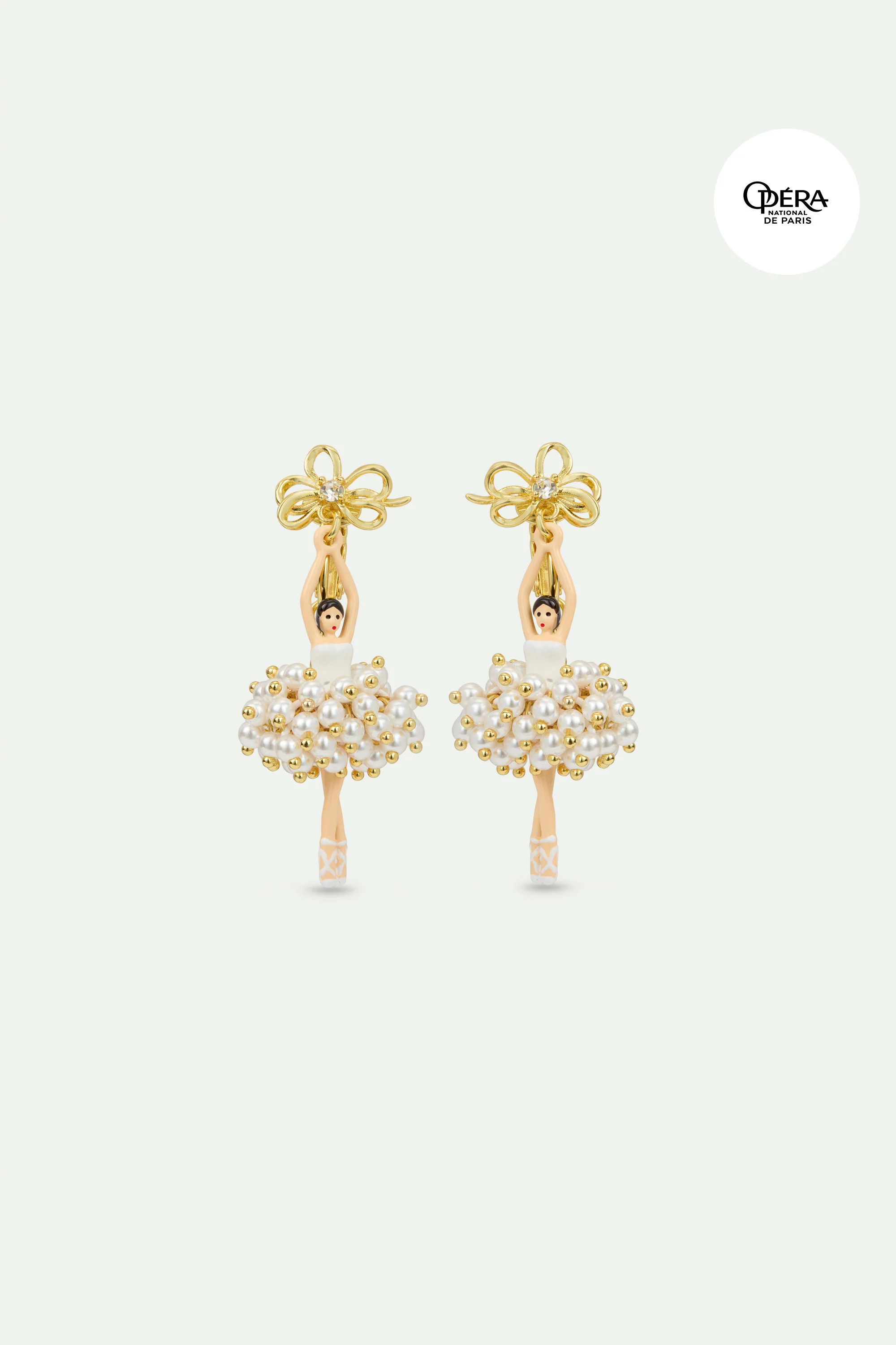 Boucles d'oreilles Ballerine perles blanches et nœud doré - Image 4