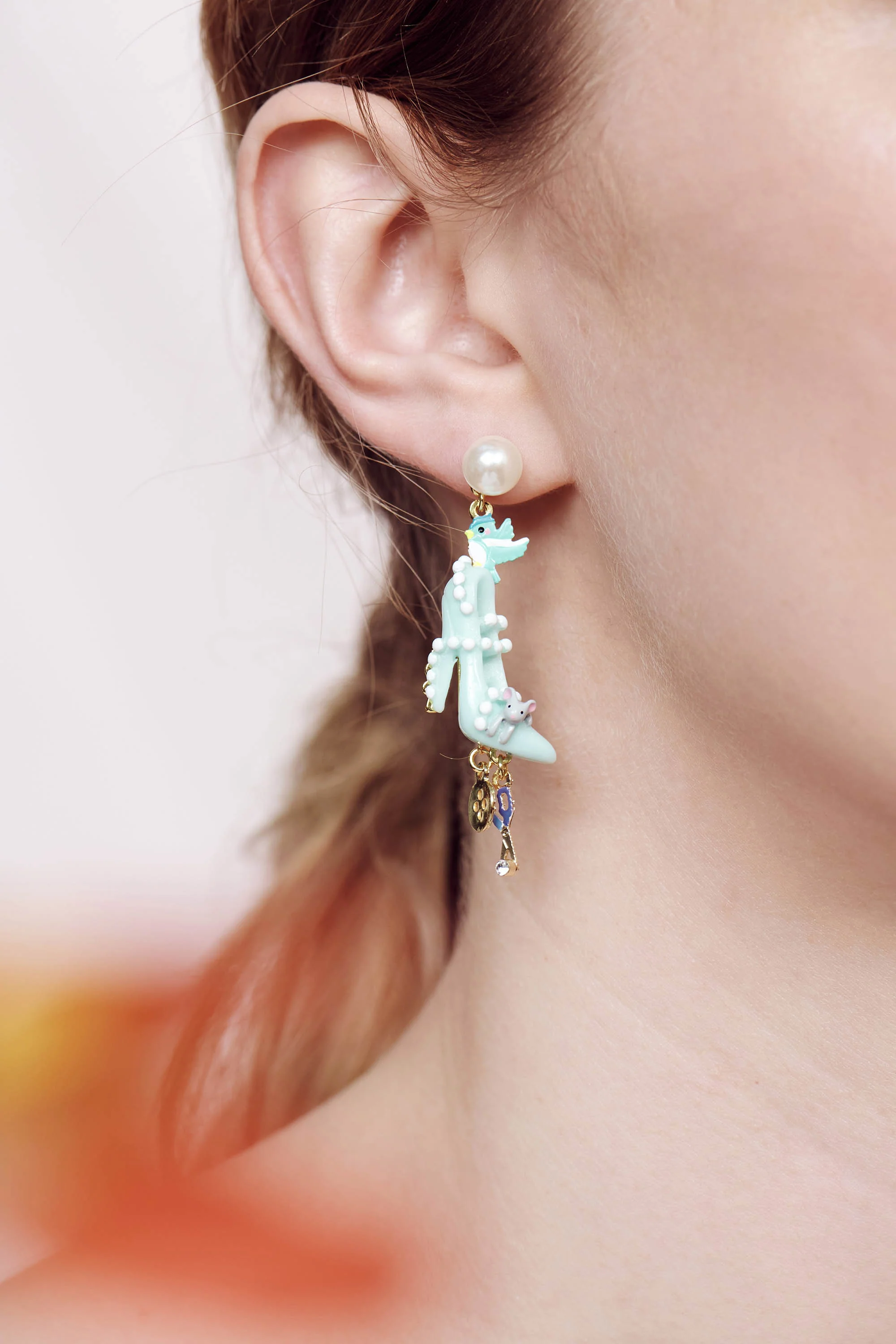 BOUCLES D'OREILLES CLIPS PERLE, SOULIER, OISEAU, BOUTON, CISEAU, PERLES ET SOURIS - Image 2