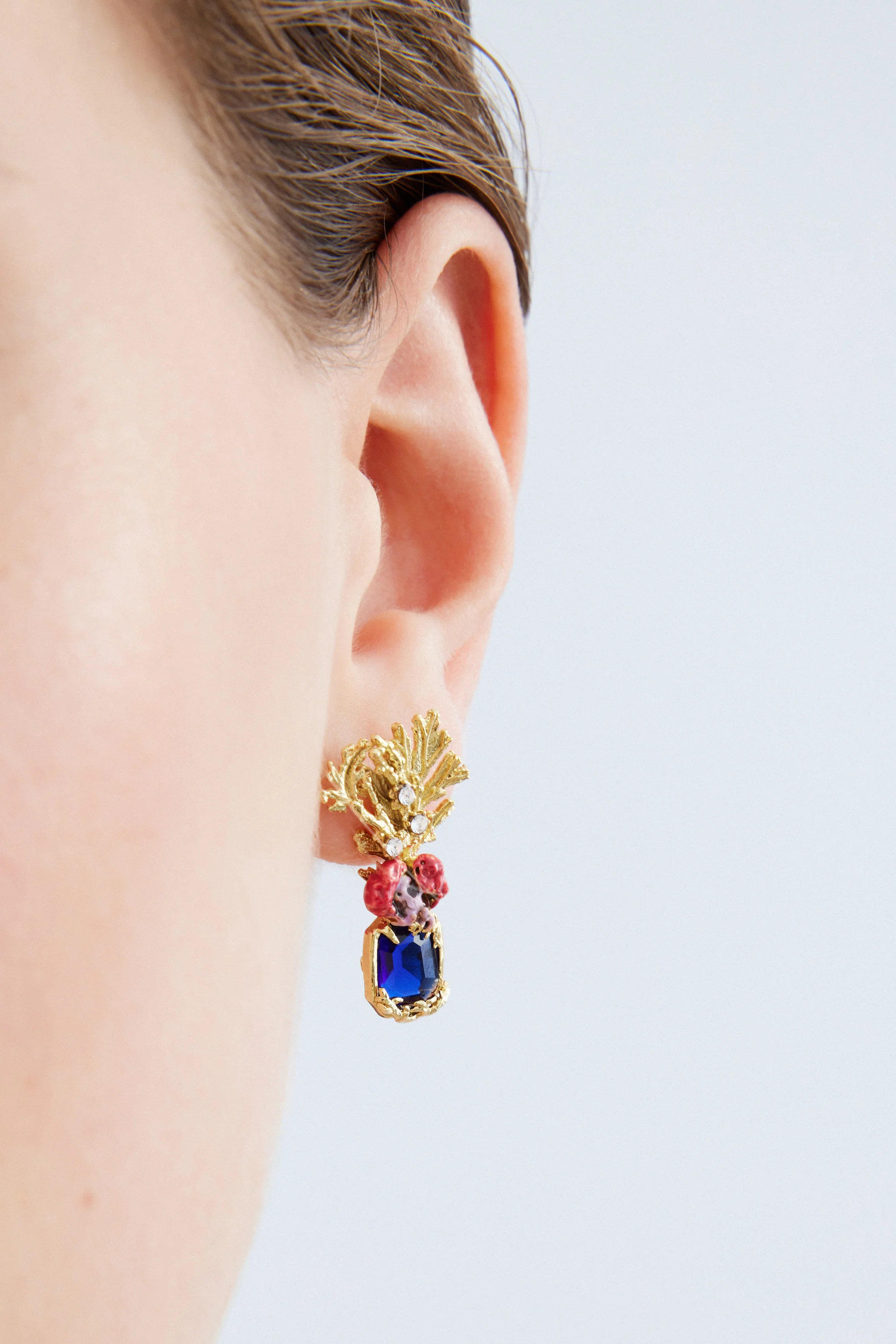 Boucles d'oreilles coraux pierre facettée bleue, fleur rose et coraux dorés - Image 2