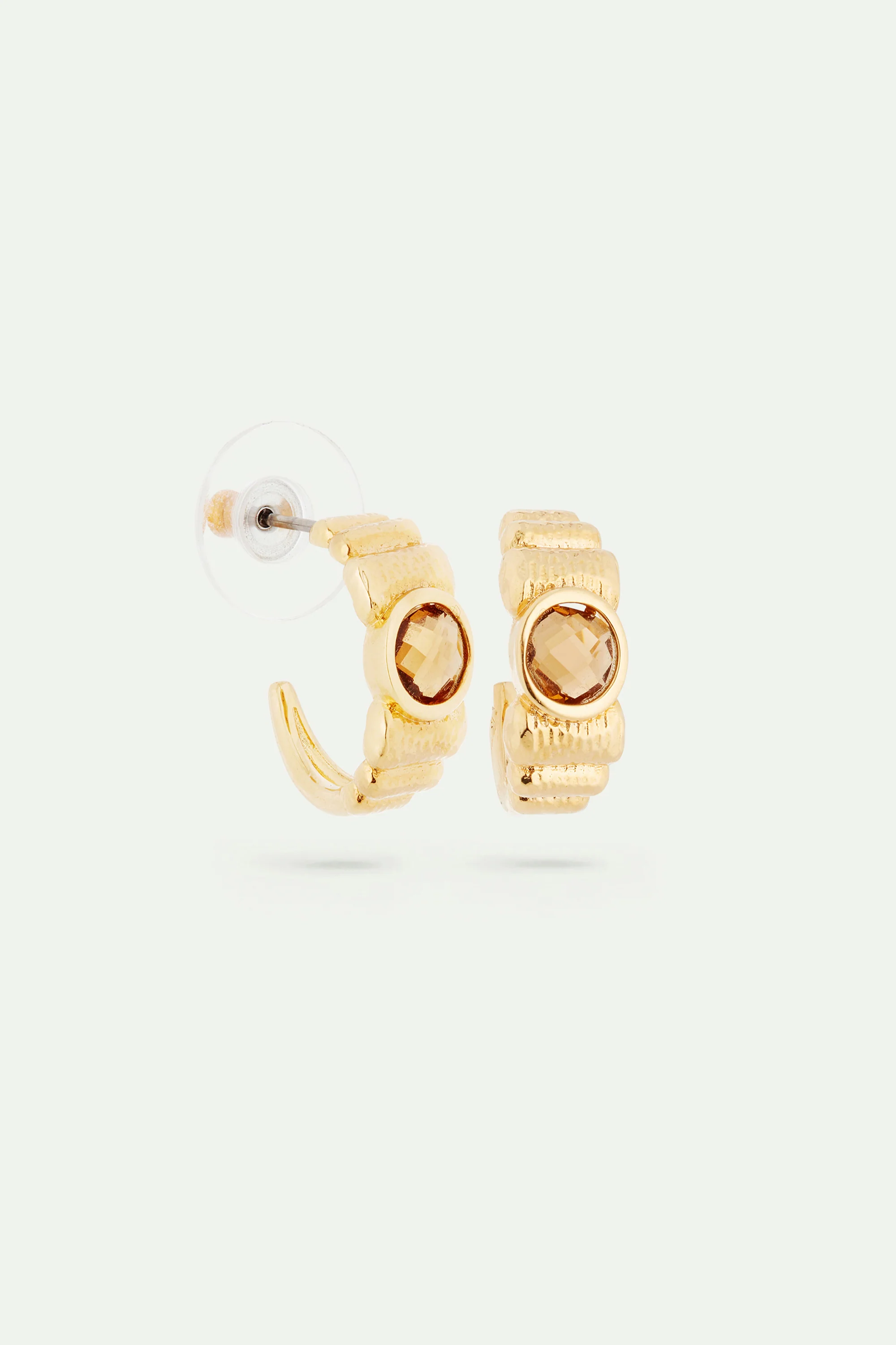Boucles d'oreilles créoles dorées et ondulés - Image 2