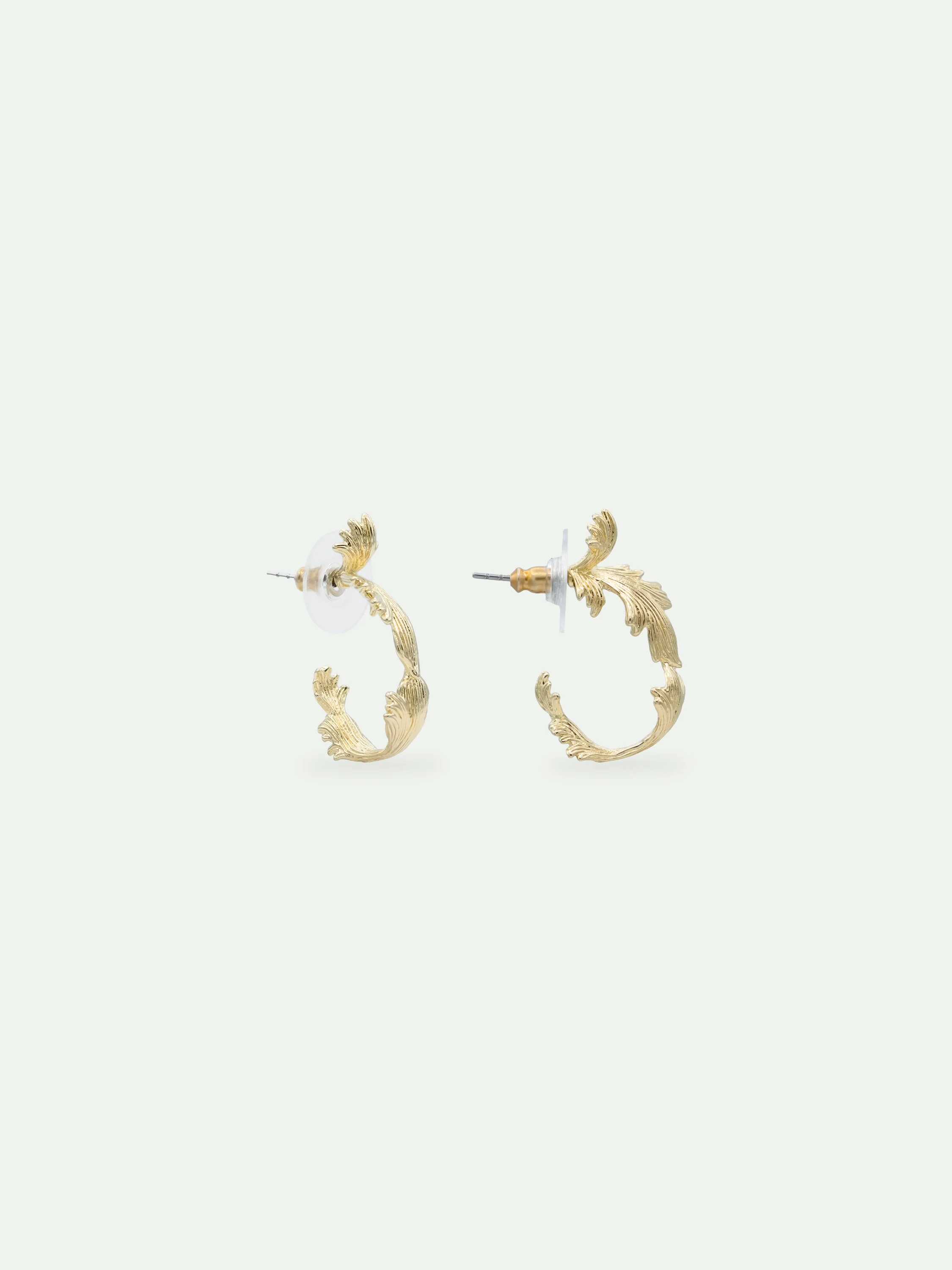 Boucles d'oreilles créoles dorées feuilles d'acanthe - Image 2