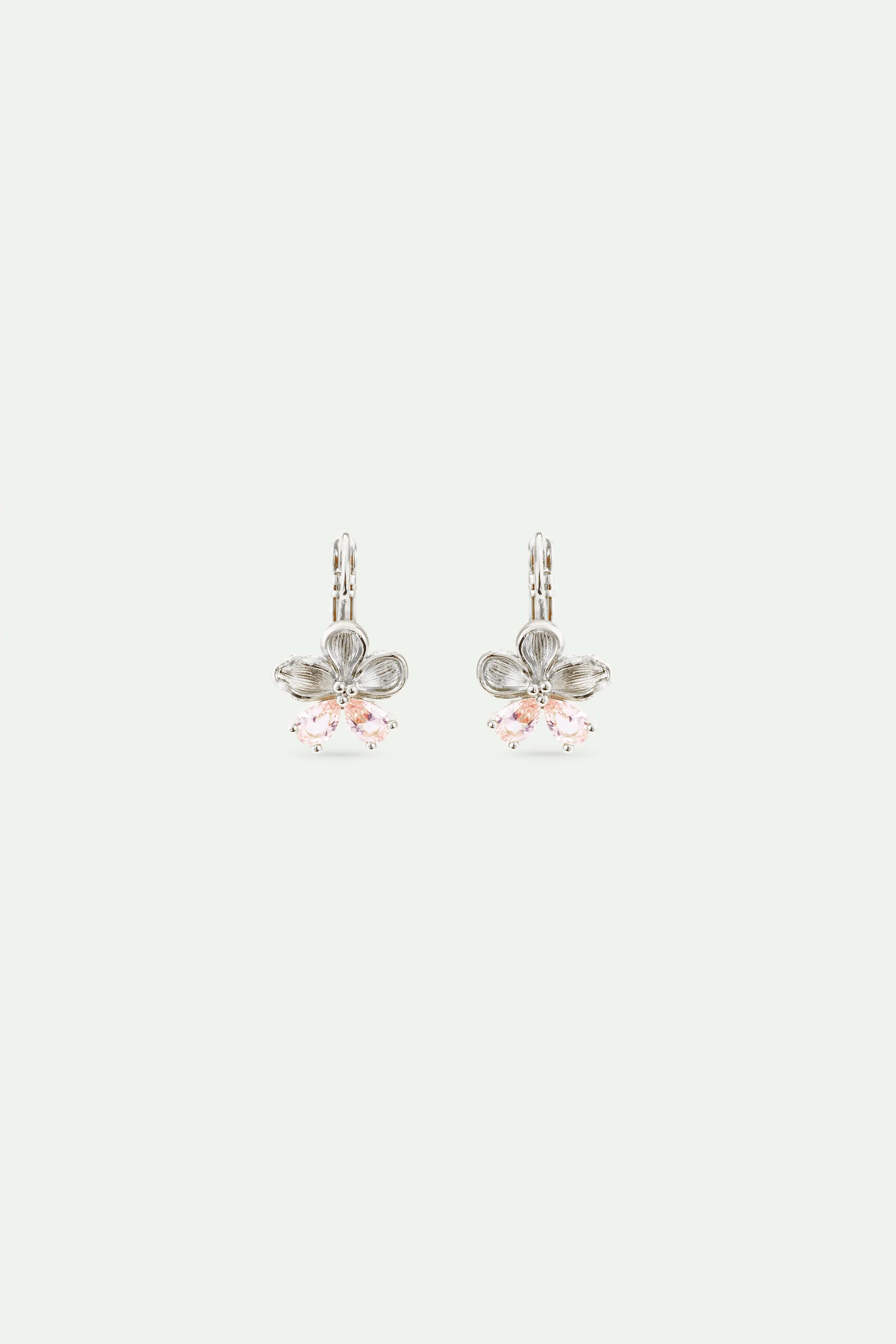 Boucles d'oreilles dormeuses argentées fleur de cerisier et pierres roses