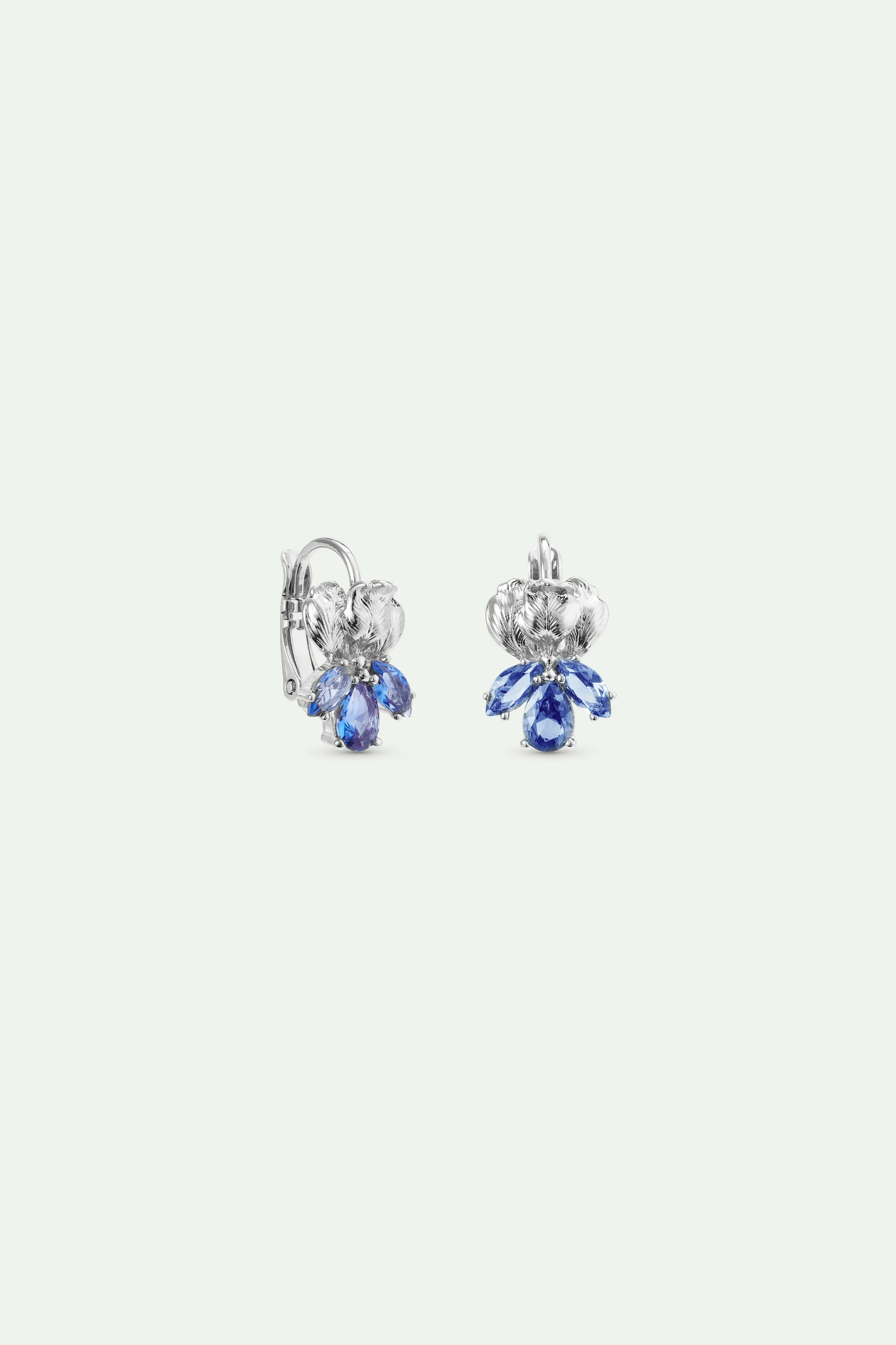 Boucles d'oreilles dormeuses argentées iris et pierres bleues - Image 2