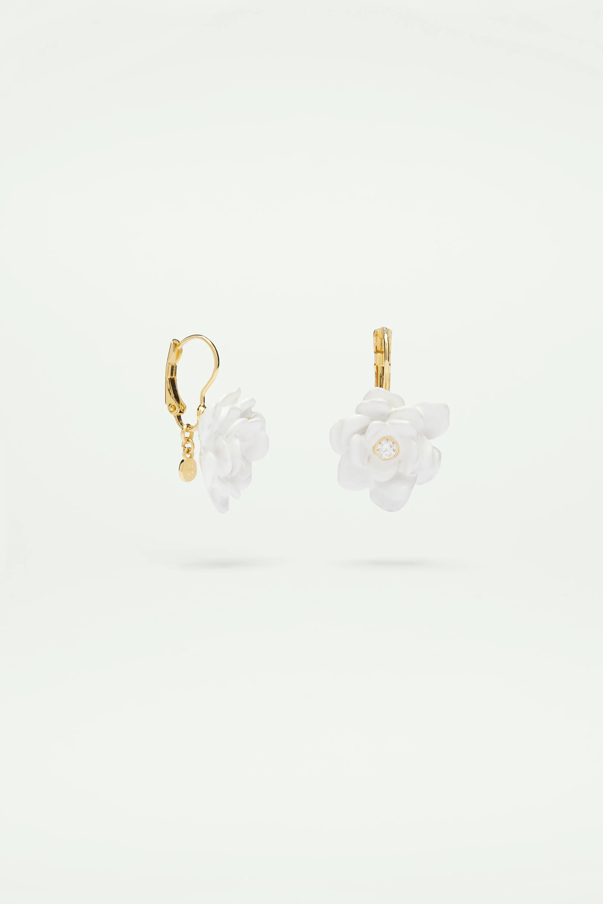 Boucles d'oreilles dormeuses gardénia et pierre taillée - Image 3