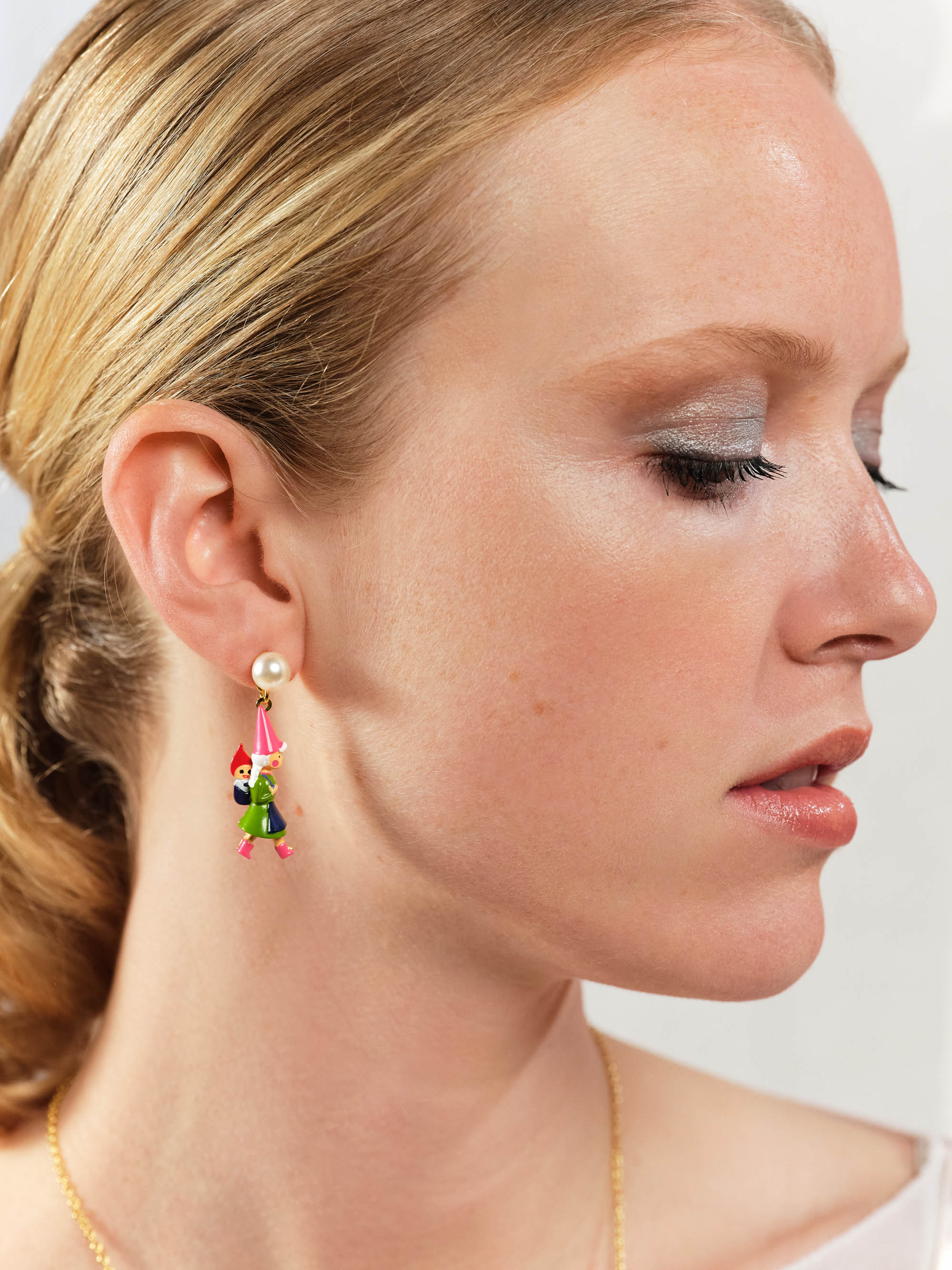 Boucles d'oreilles famille de nains de jardin en randonnée - Image 4