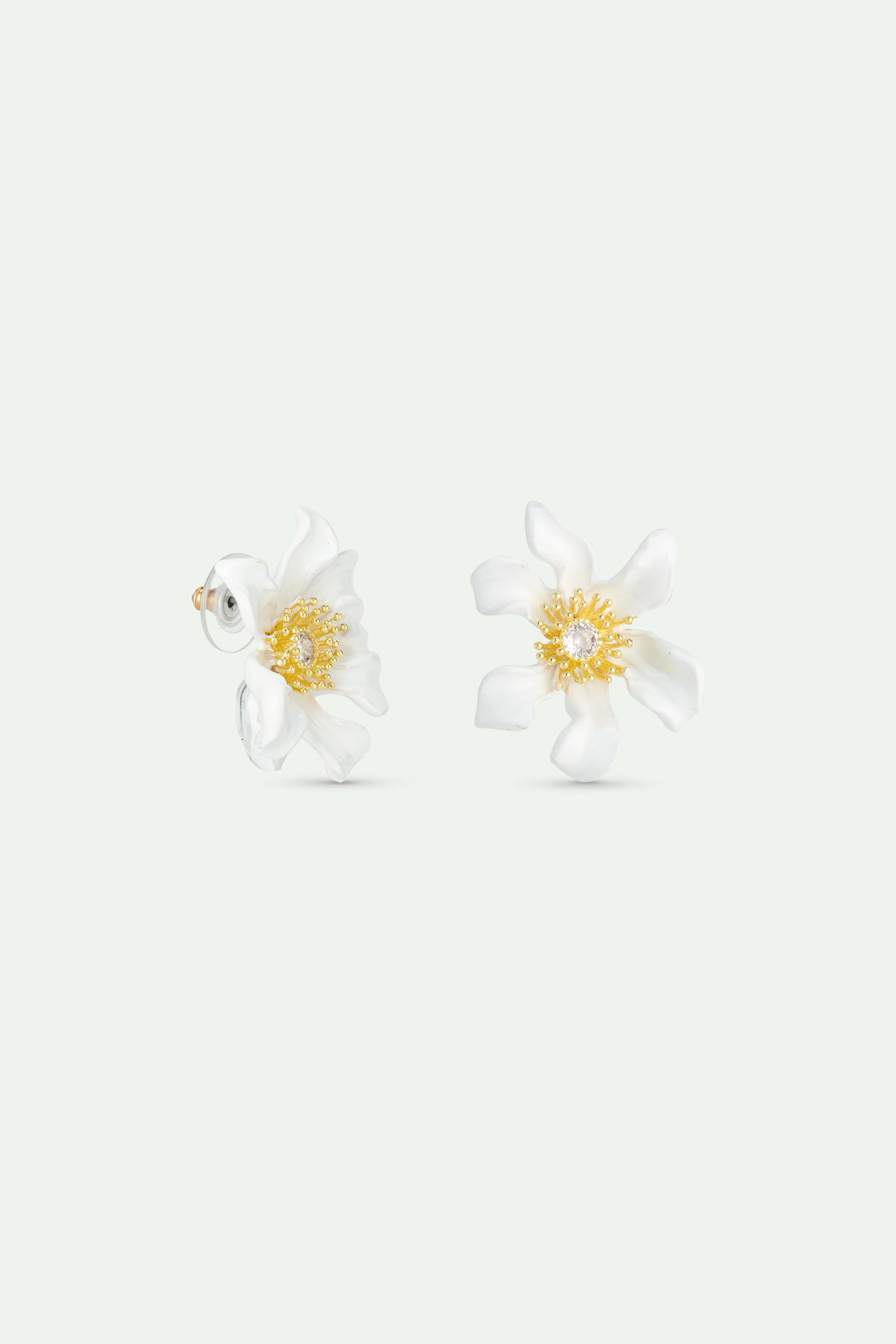 Boucles d'oreilles grande fleur de clématite blanche - Image 3