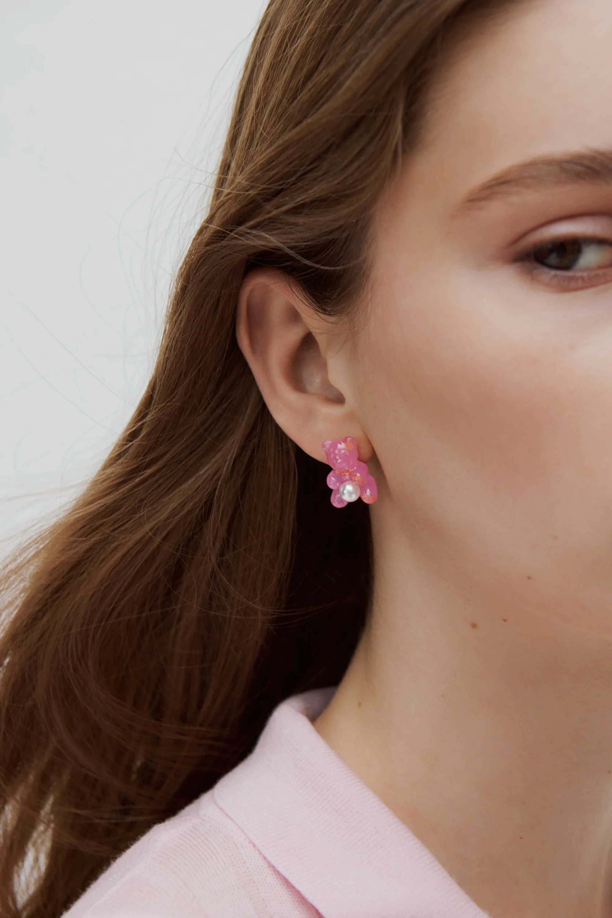 Boucles d'oreilles nounours candy bleu et rose et perle fantaisie - Image 3