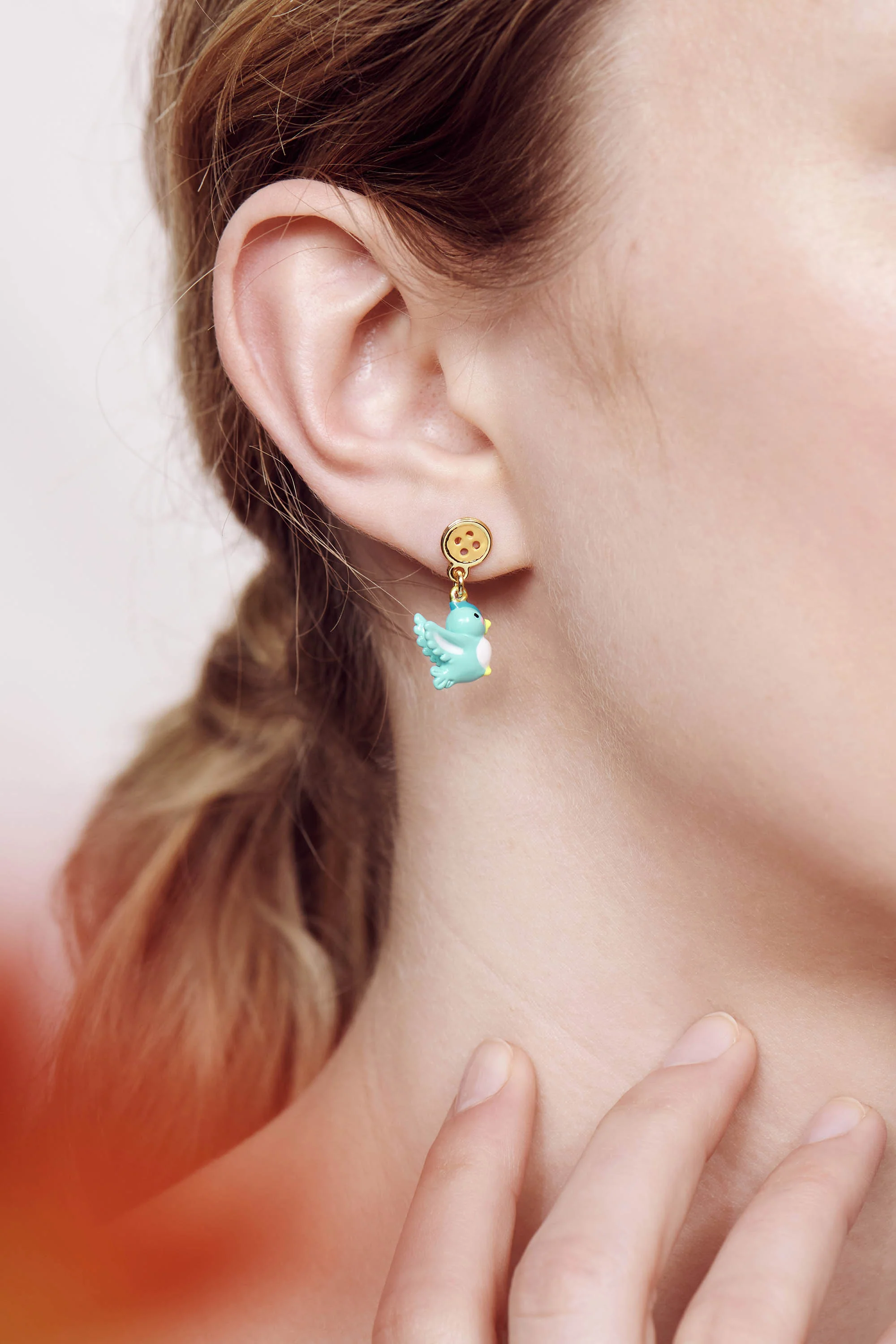 Boucles d'oreilles oiseau, souris, bouton et bobine de fil - Image 5