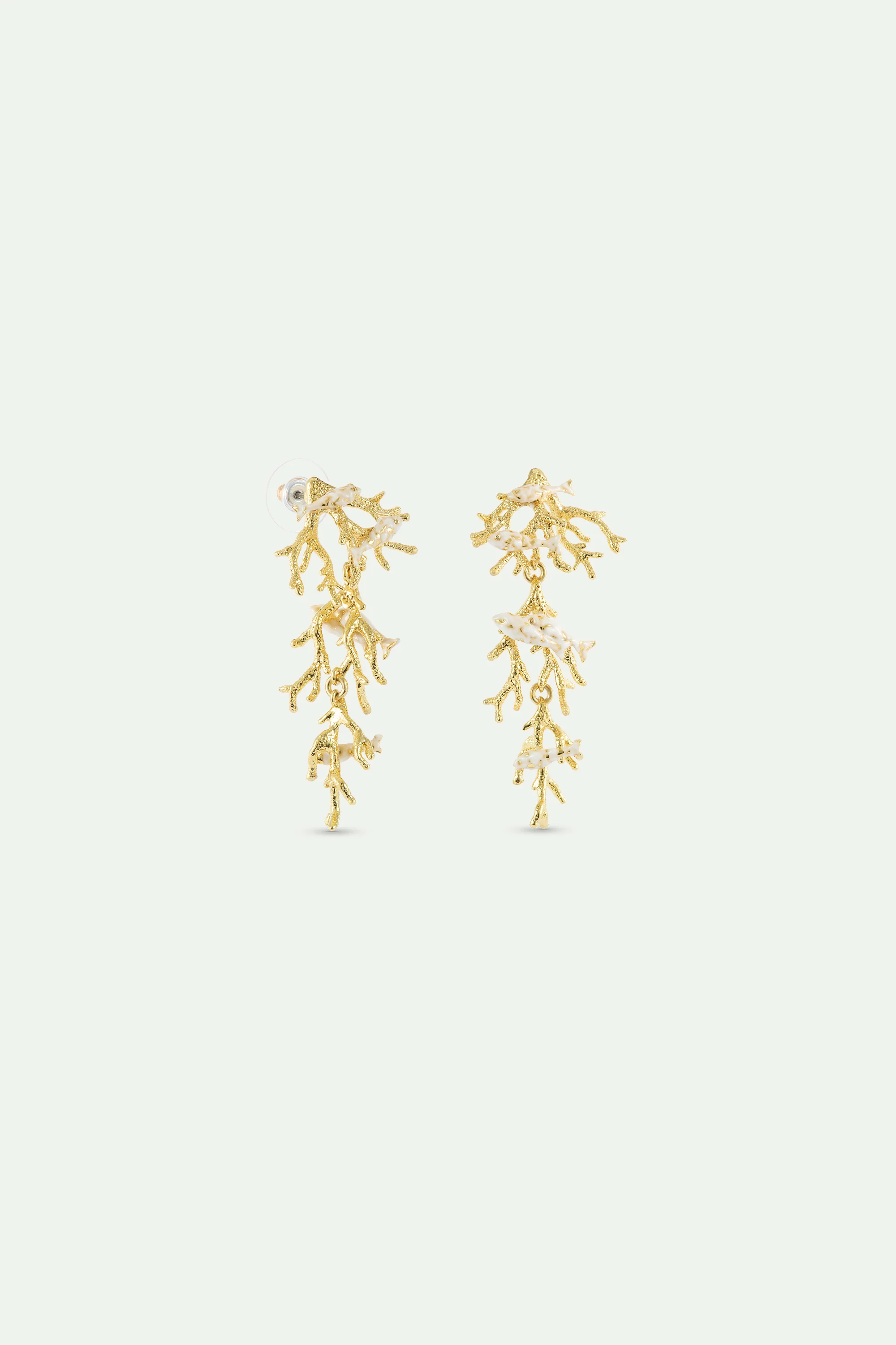 Boucles d'oreilles pendantes coraux dorés et poissons blancs - Image 3