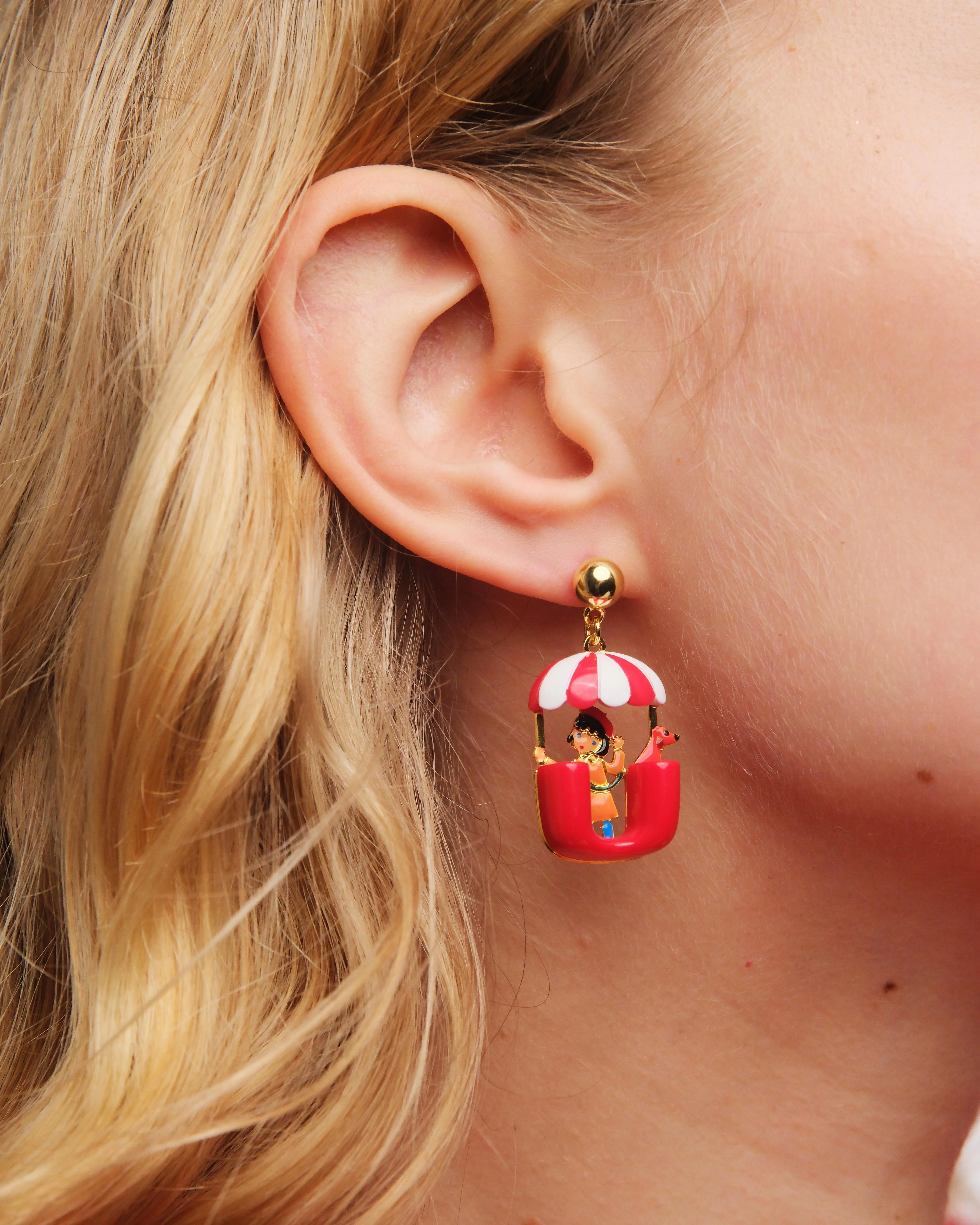 Boucles d'oreilles petite fille et teckel sur la grande roue - Image 4