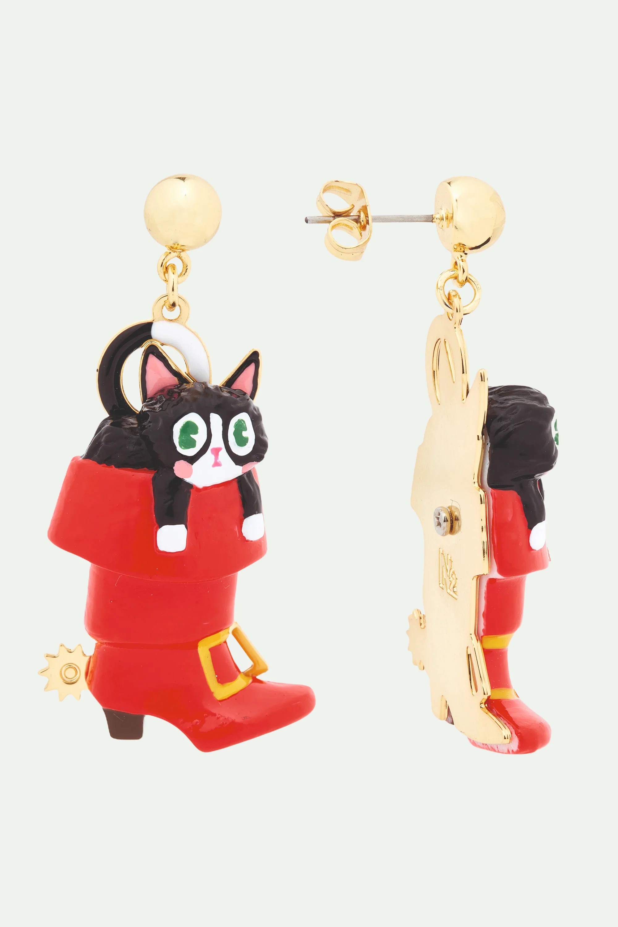 Boucles d'oreilles tiges chat charmant dans sa botte rouge - Image 2