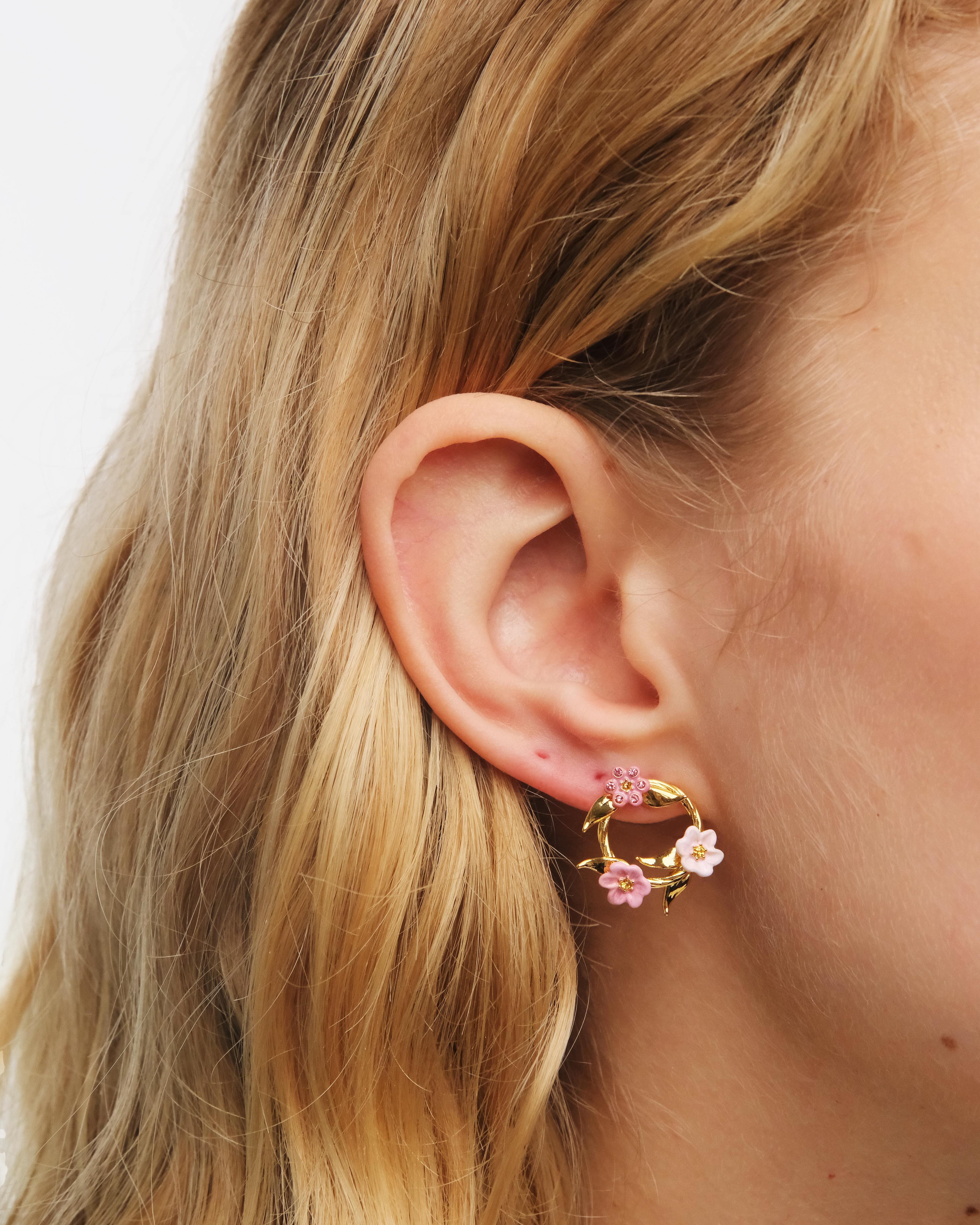 Boucles d'oreilles tiges couronne de fleurs de jasmin roses - Image 2