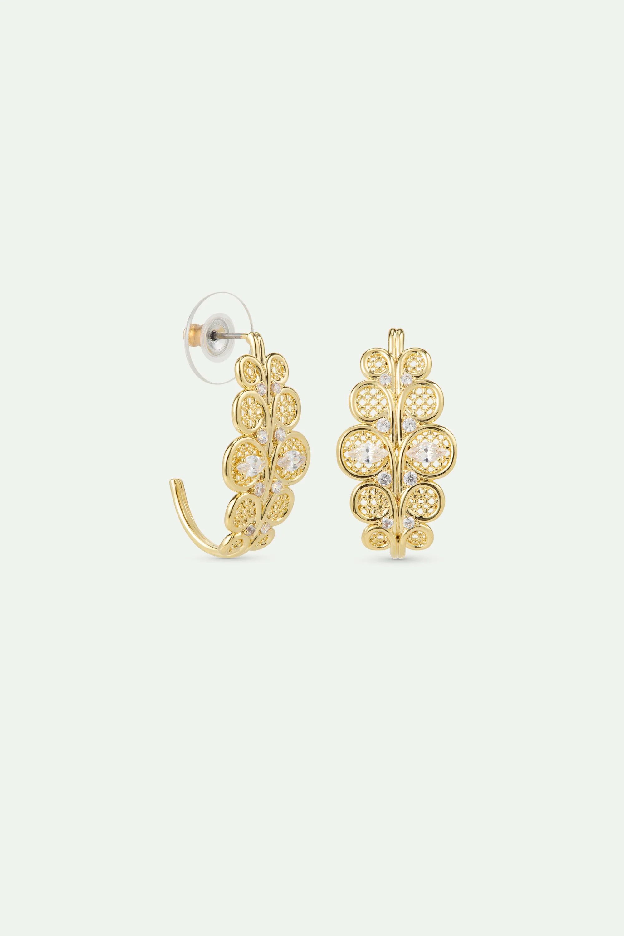 Boucles d'oreilles tiges créoles dorées en filigrane et cristaux - Image 3