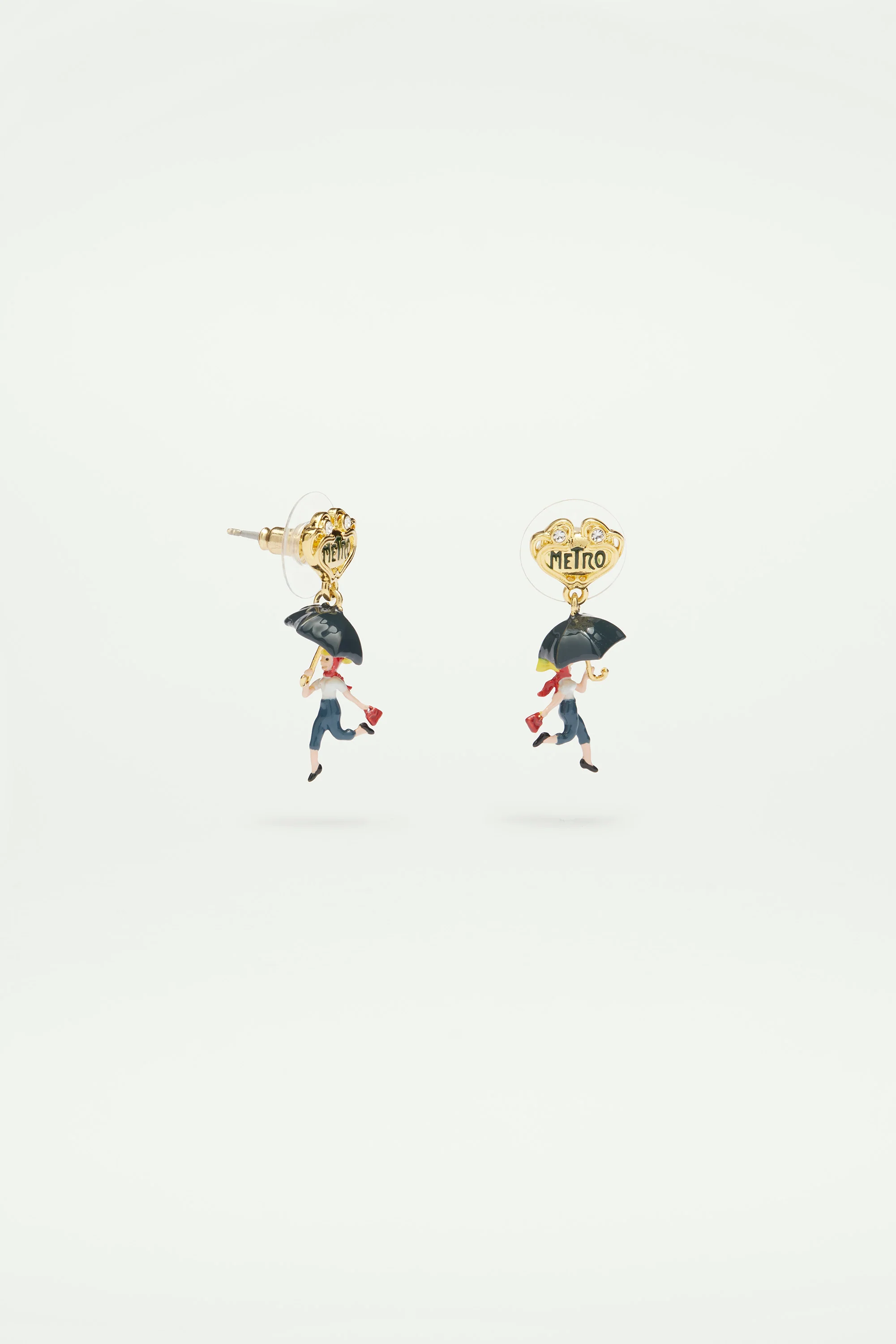 Boucles d'oreilles tiges femme sous son parapluie - Image 3