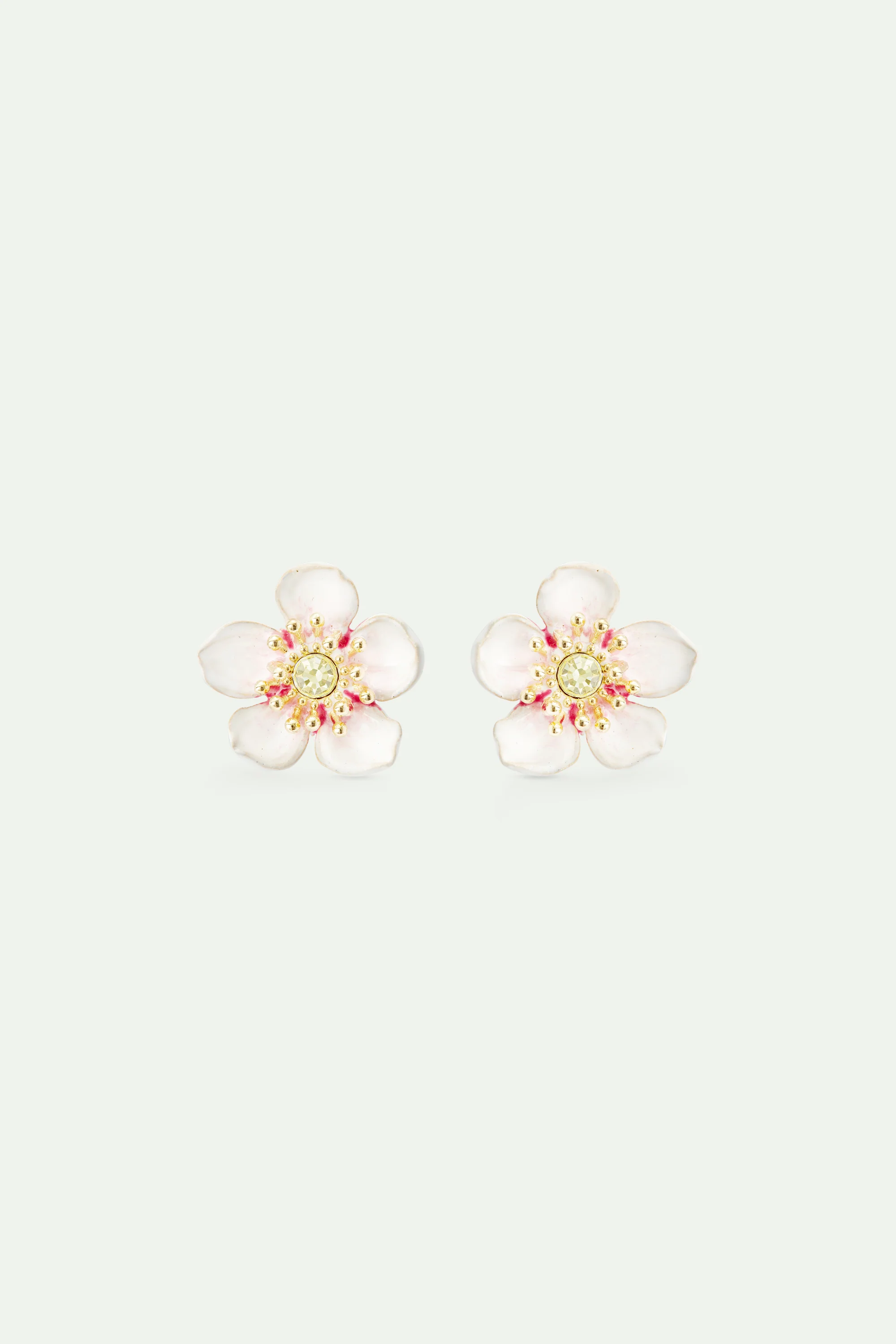 Boucles d'oreilles tiges fleur blanche de cerisier