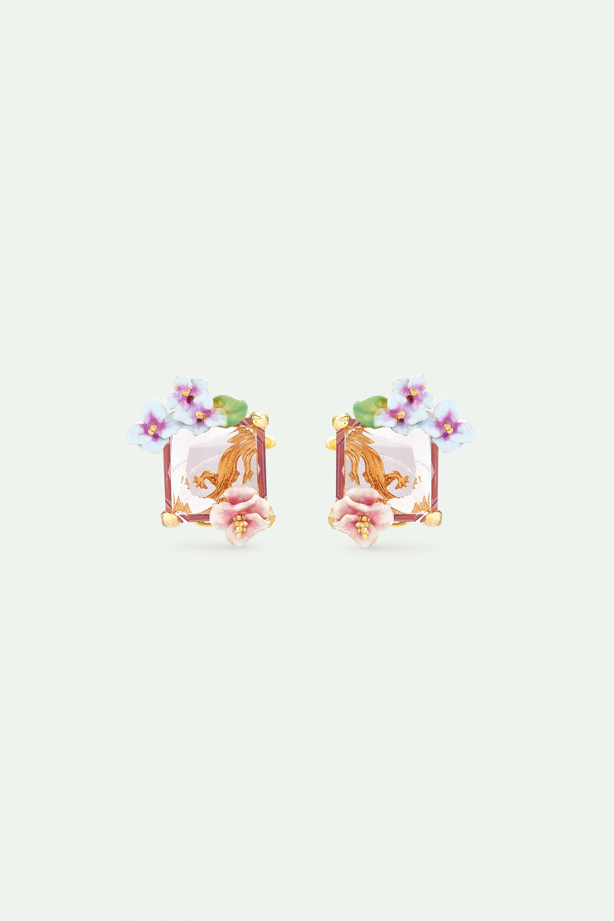 Boucles d'oreilles tiges lézard, pierre taillée rosée et fleurs d'hortensia
