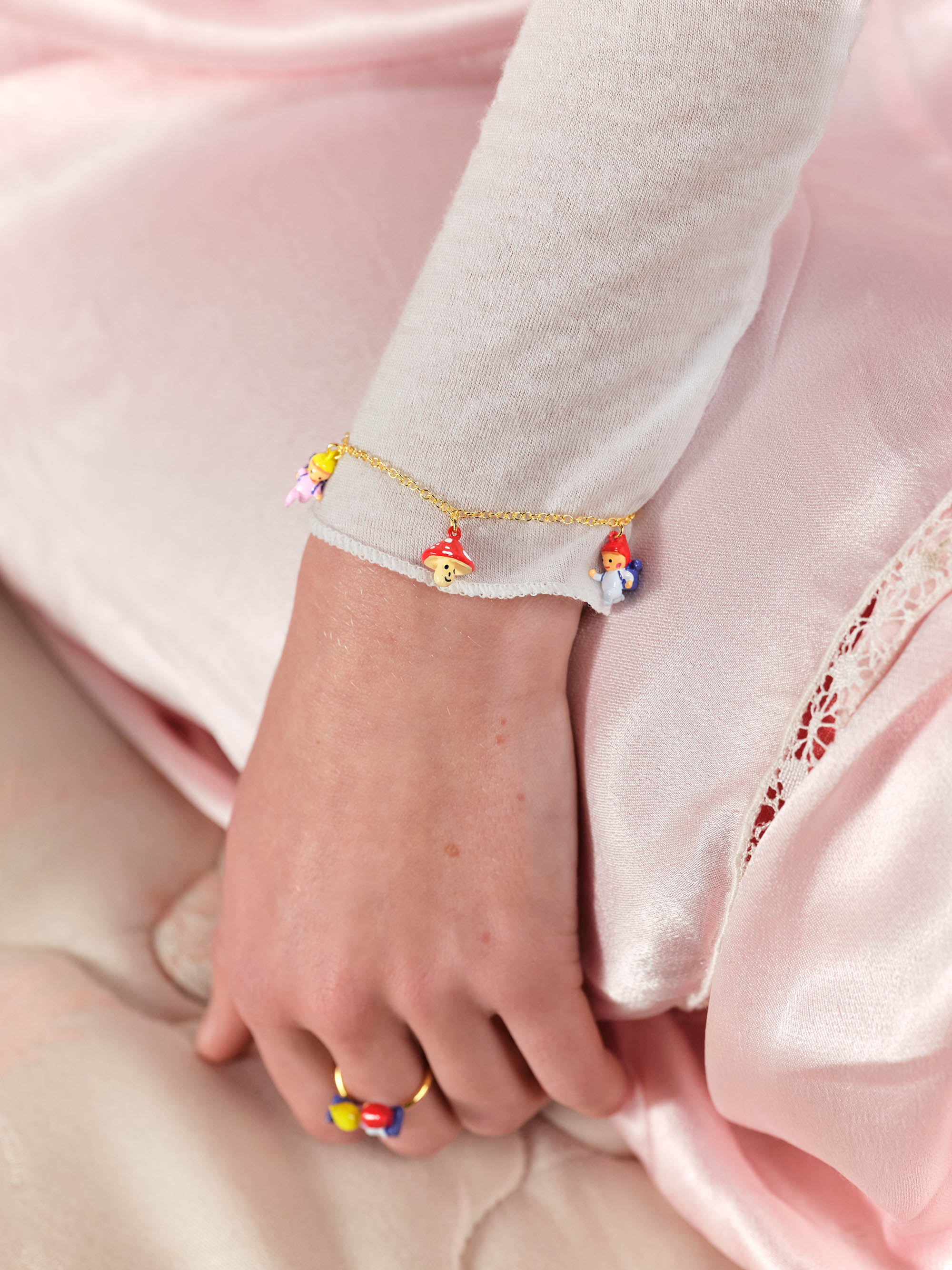 Bracelet charm's enfants nains en randonnée et champignon - Image 2