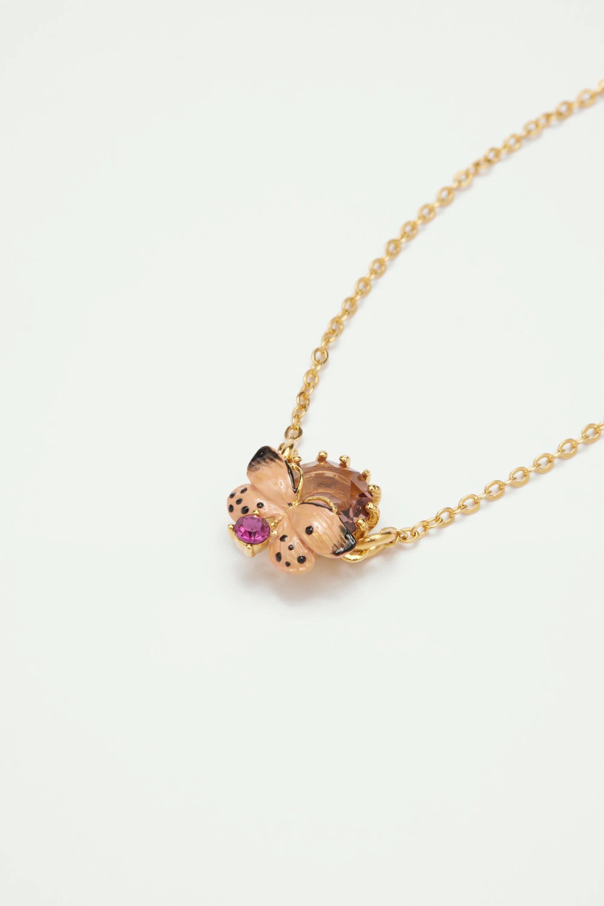 Bracelet fin papillon blanc et pierres rondes - Image 3