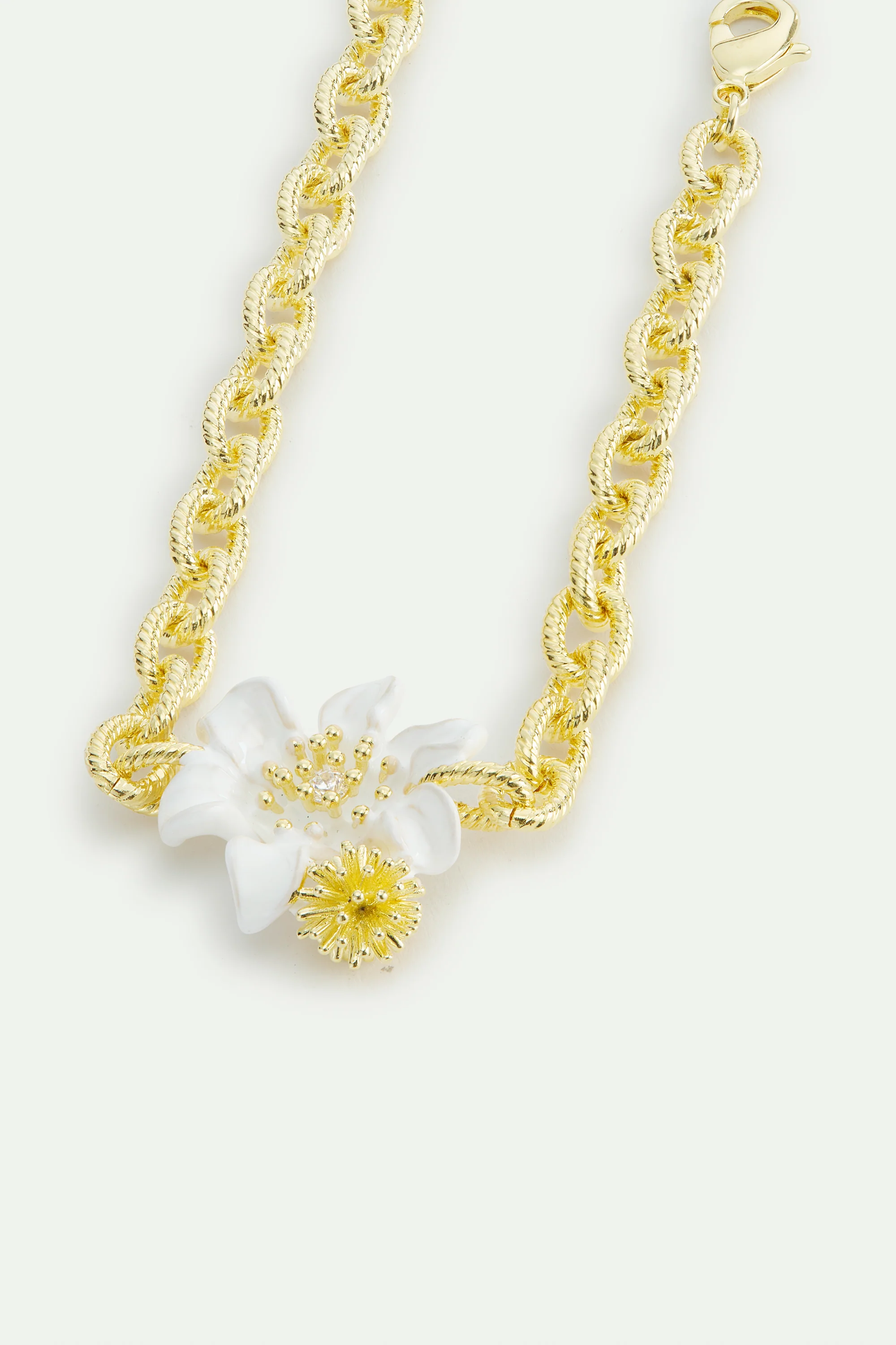Bracelet grande fleur de clématite blanche et corête du japon - Image 3