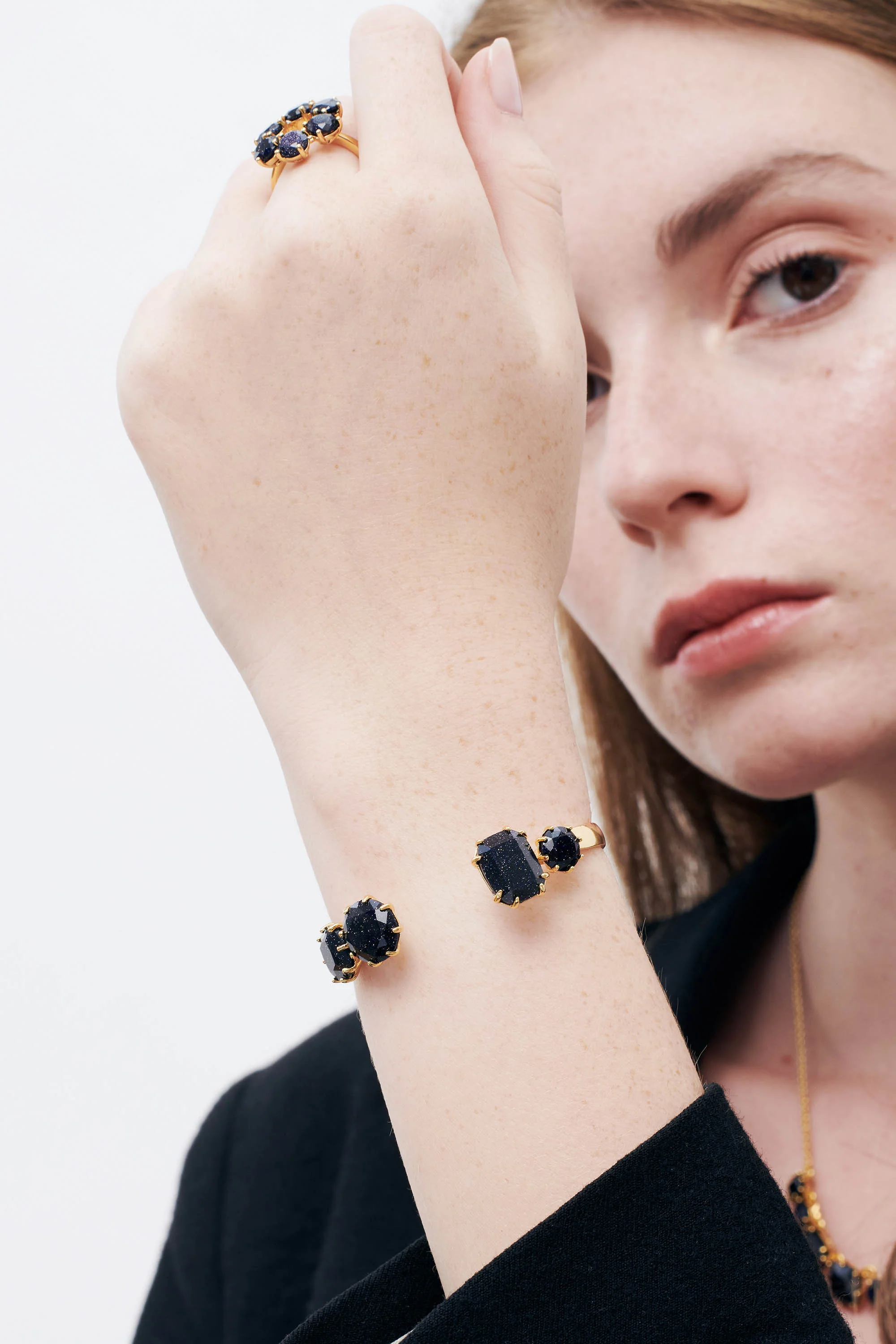 Bracelet jonc 4 pierres la diamantine bleu nuit pailleté - Image 2