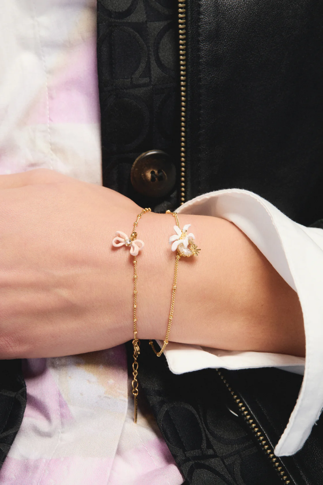 Bracelet pendentif ruban rose - Image 2