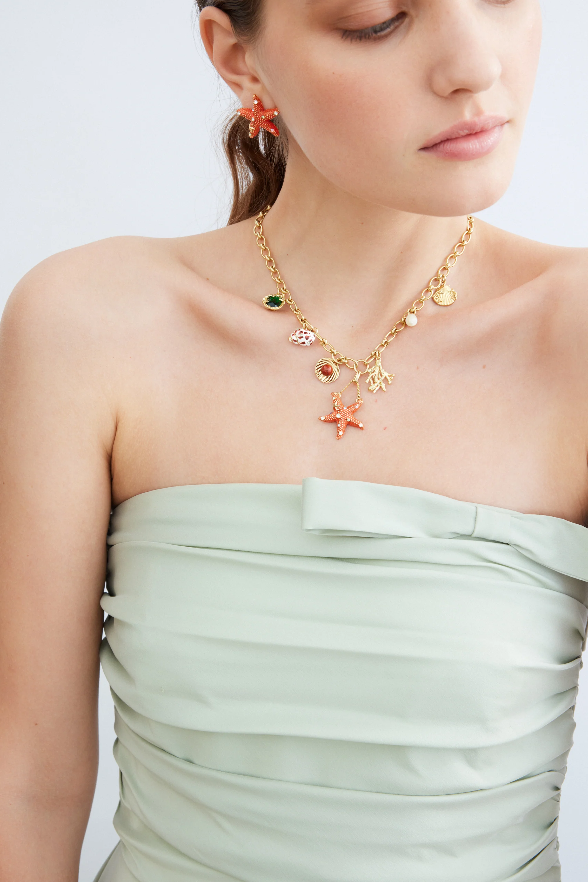 Collier doré étoile de mer et pendentifs coquillages - Image 2