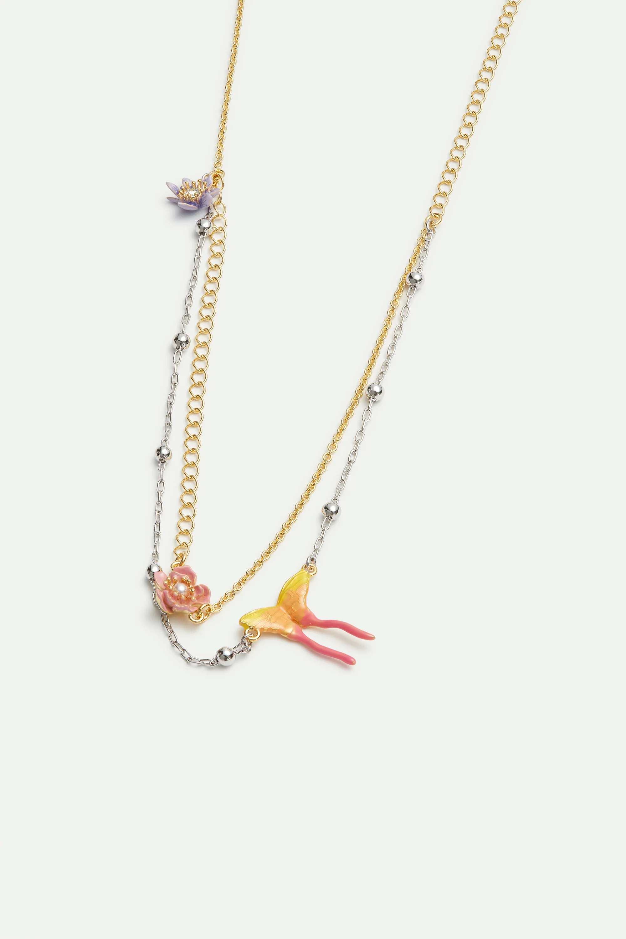 Collier double chaine bicolore, fleurs de magnolia et papillon - Image 3