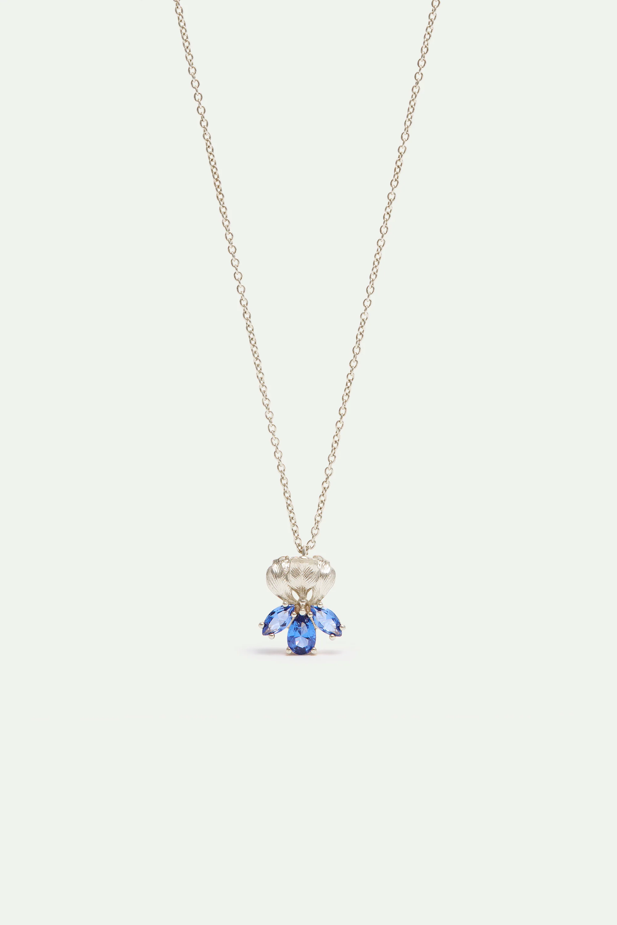Collier pendentif argenté iris et pierres bleues
