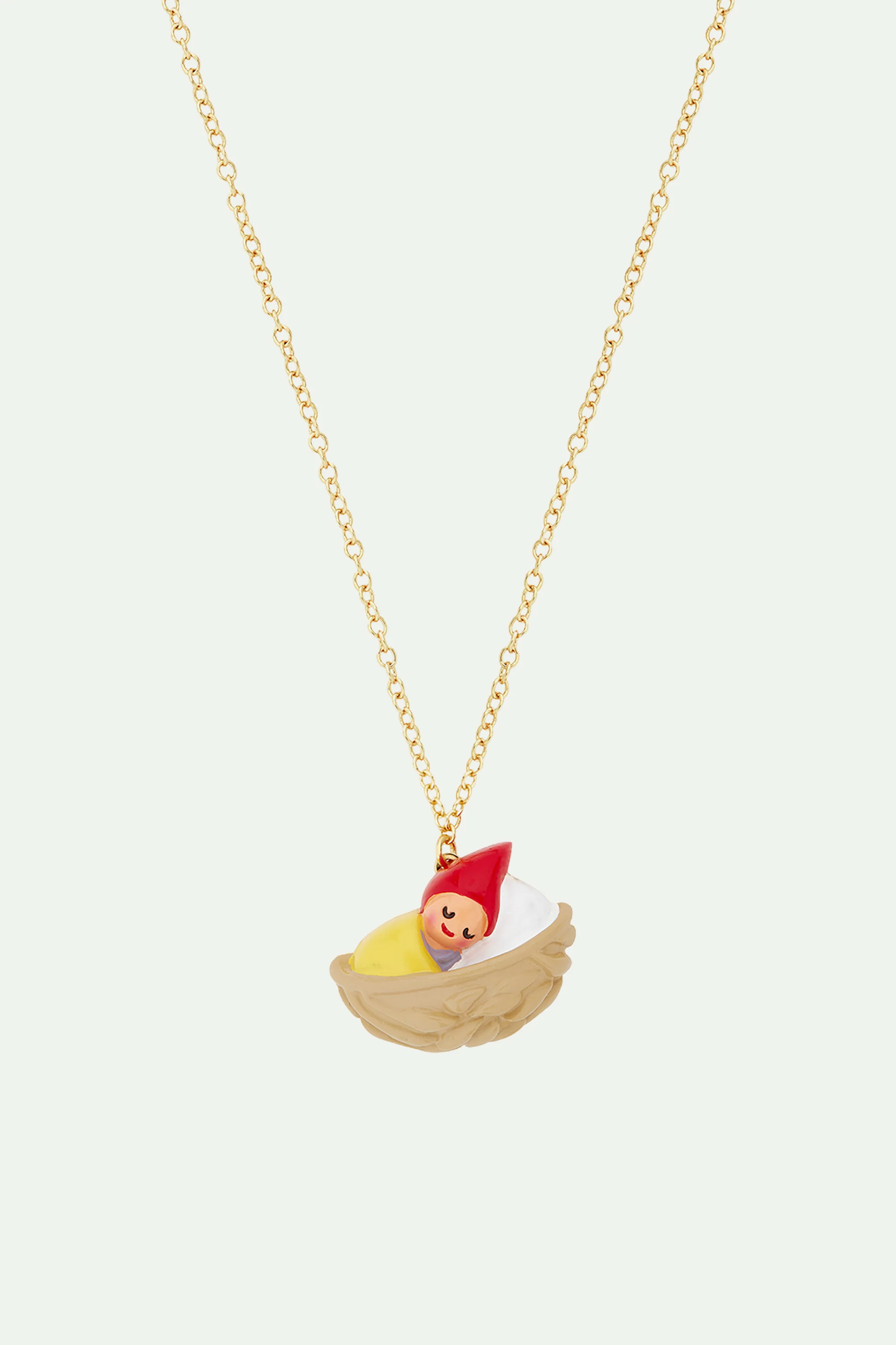 Collier pendentif coquille de noix et enfant nain de jardin