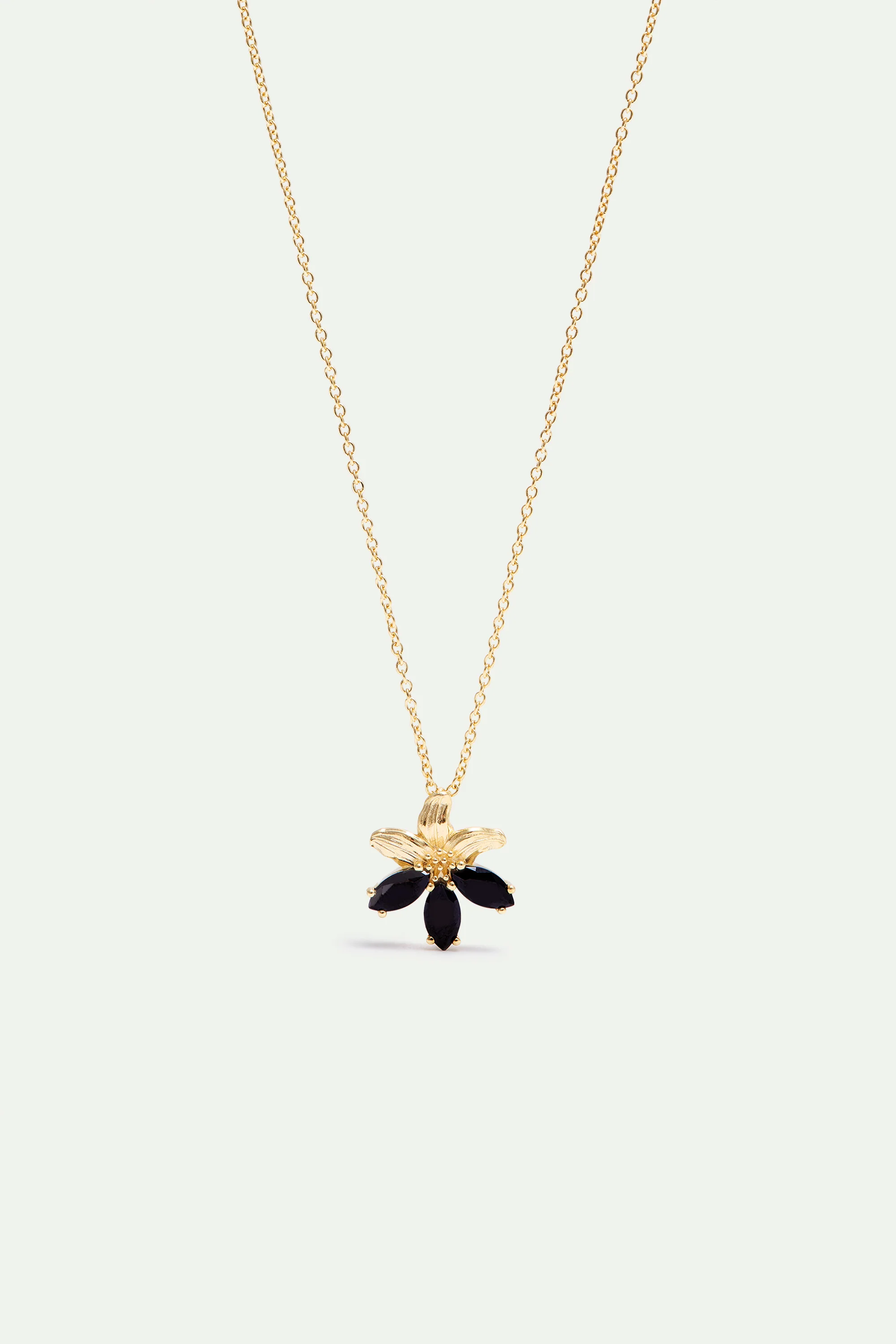 Collier pendentif doré fleur de lys et pierres noires