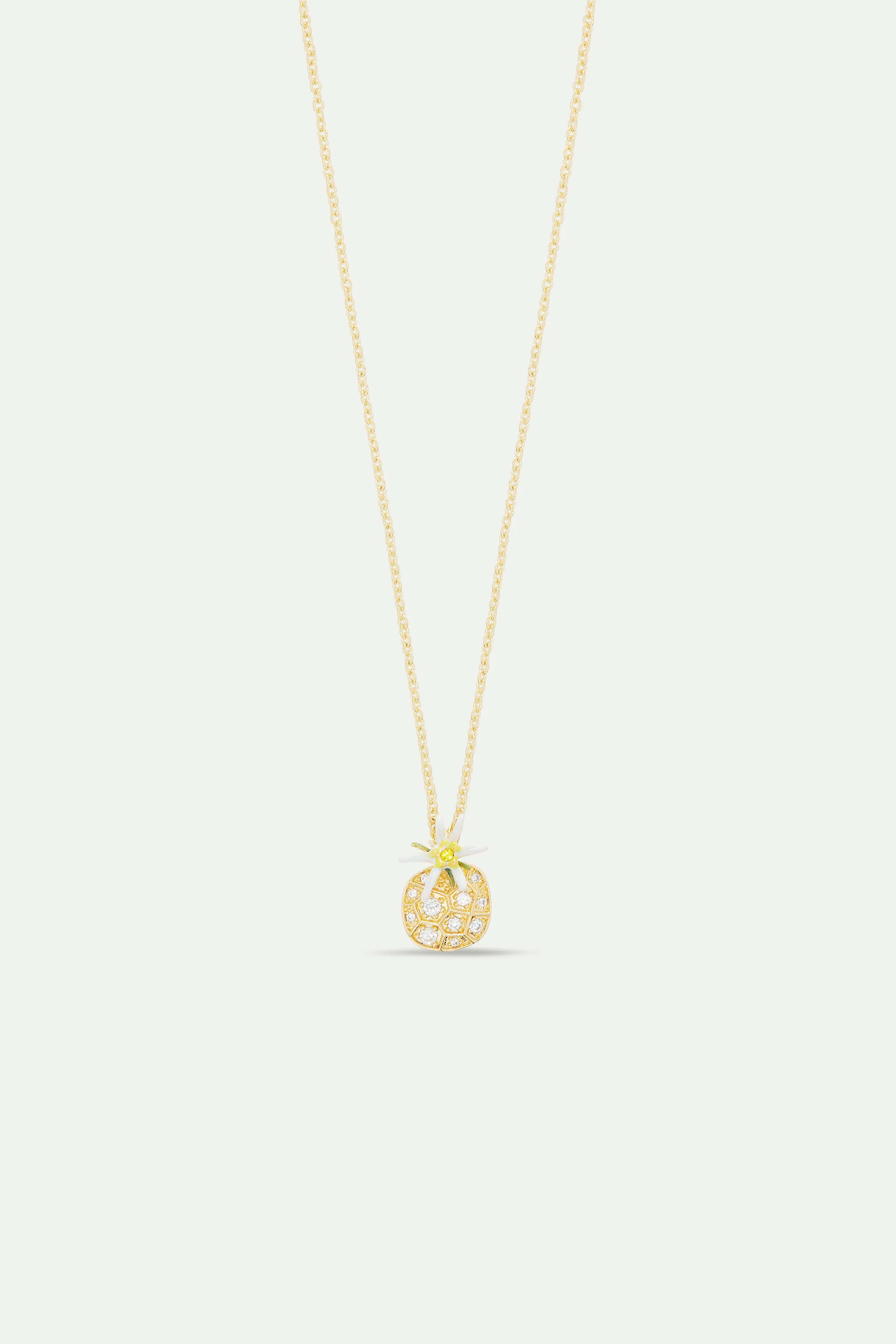 Collier pendentif fleur d'edelweiss et oxydes de zirconium