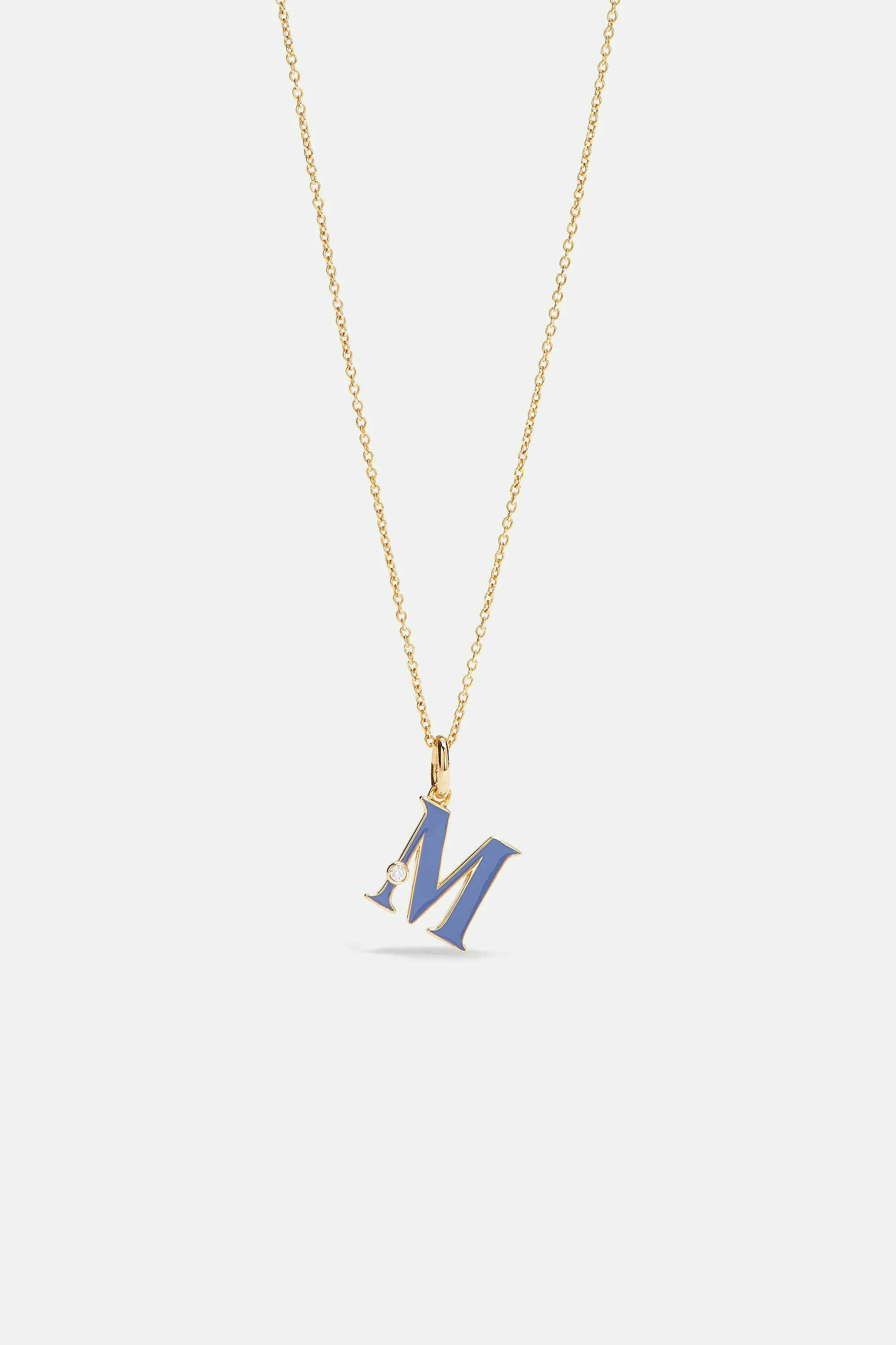 Collier pendentif lettre M