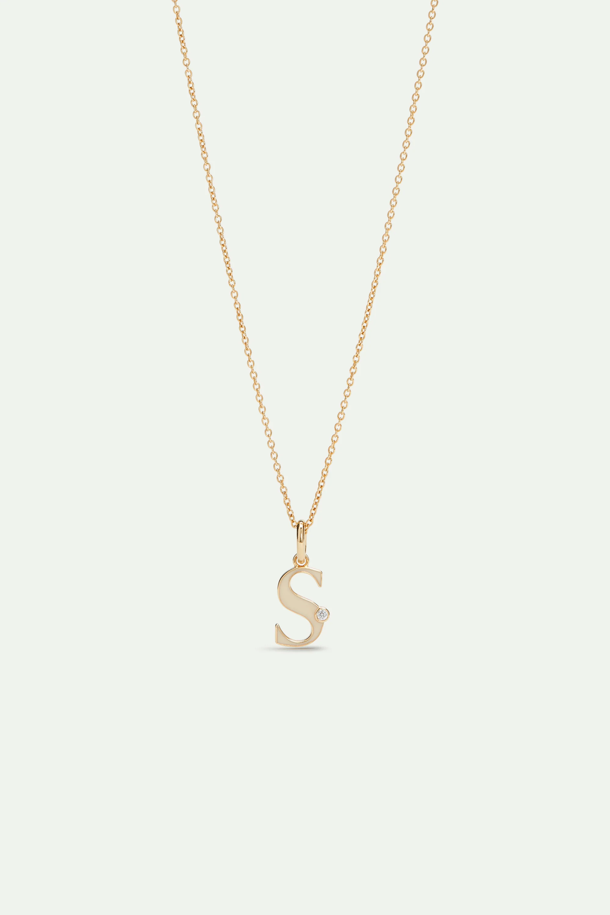 Collier pendentif lettre S
