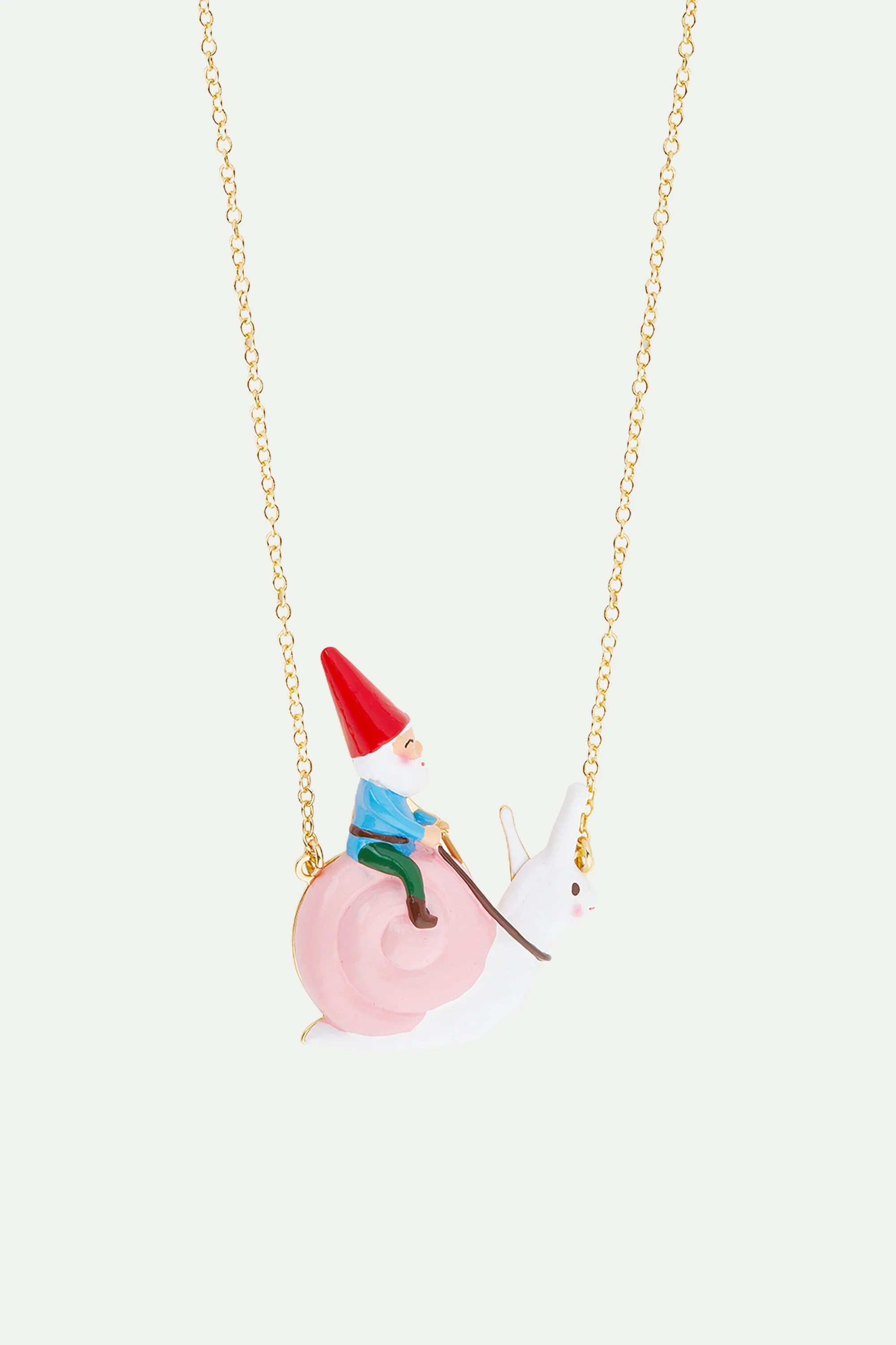 Collier pendentif nain de jardin et escapade à dos d'escargot