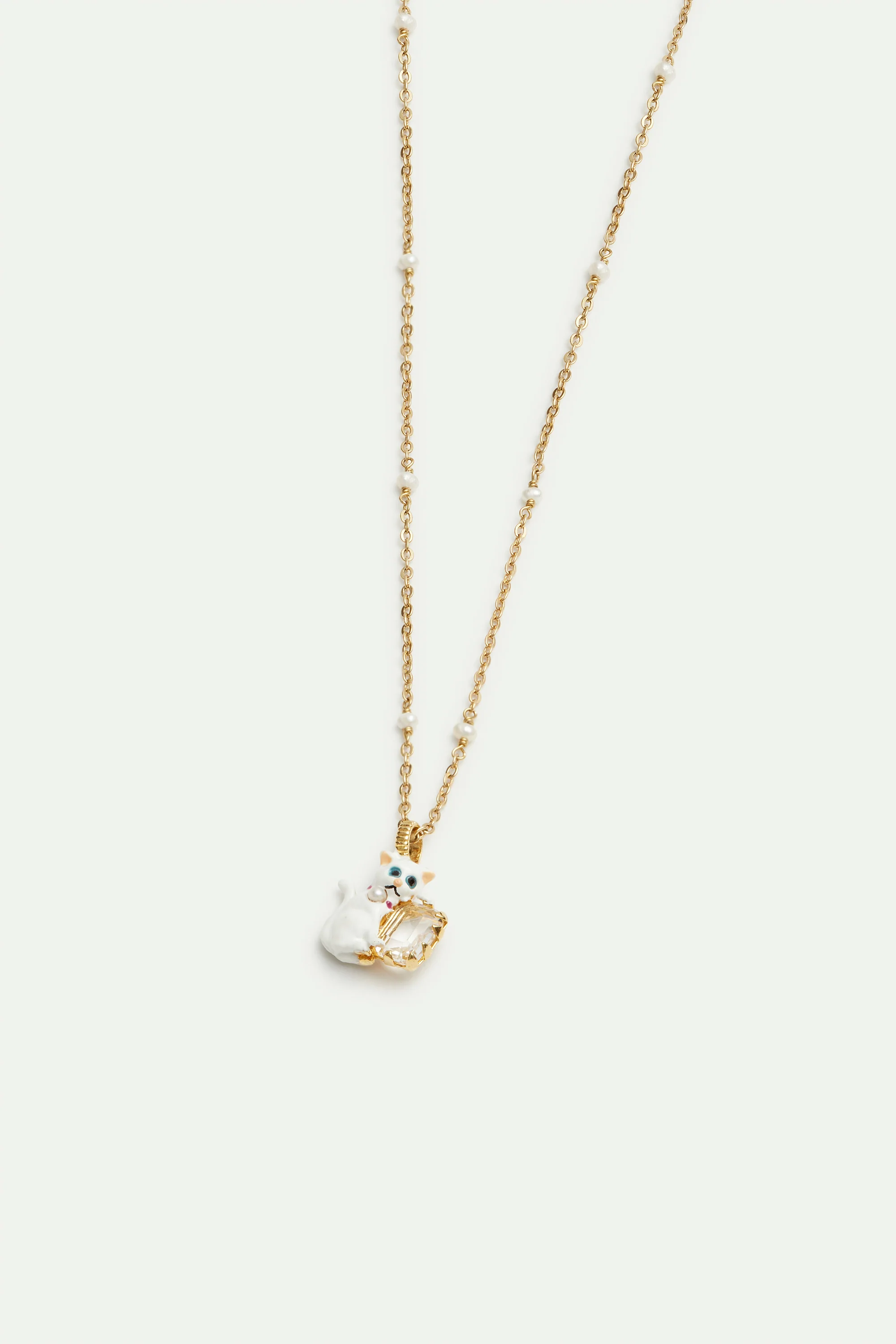 Collier pendentif perlé chat blanc et pierre facettée blanche - Image 3