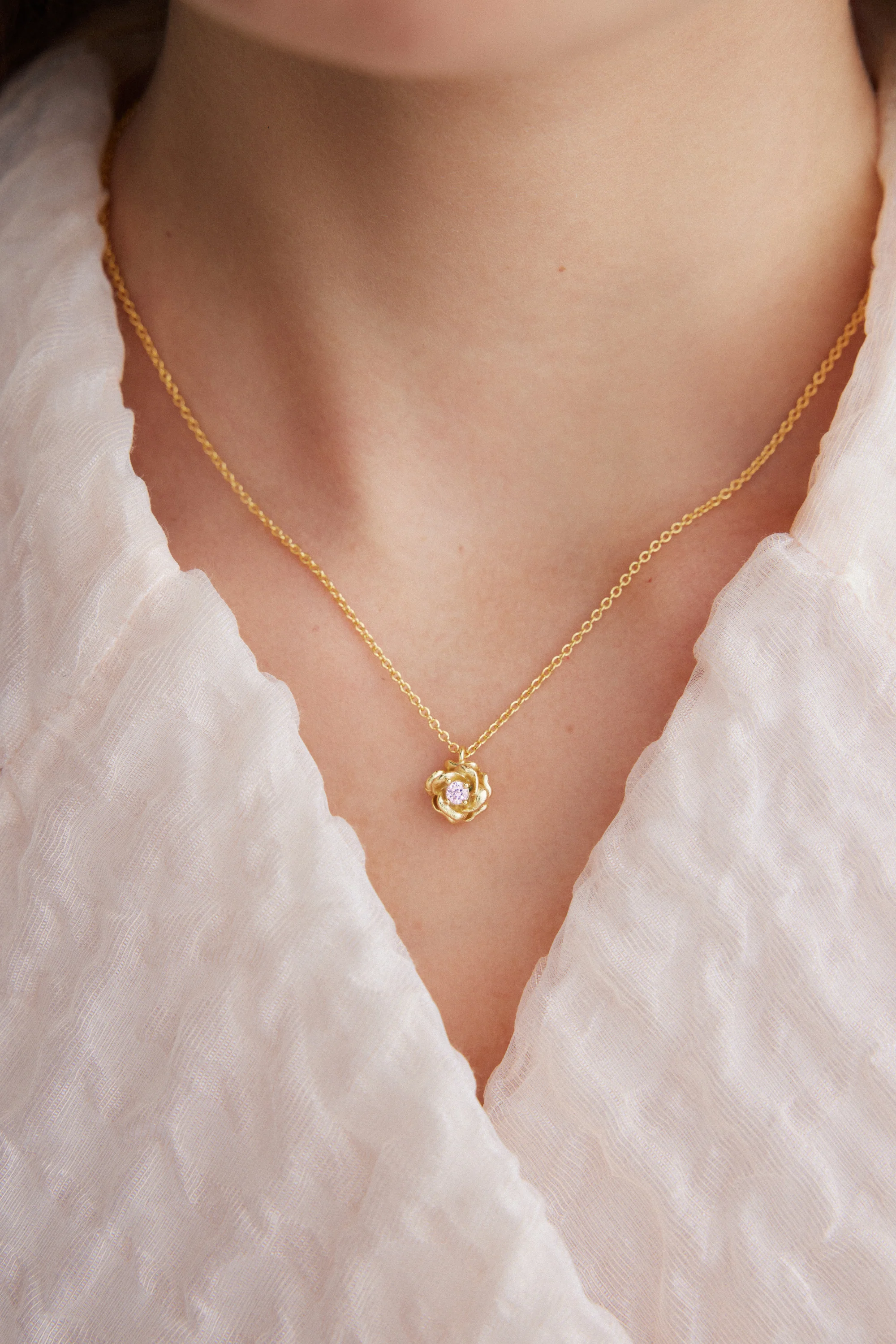 Collier pendentif rose dorée Mona Lisa et cristal rose - Image 2