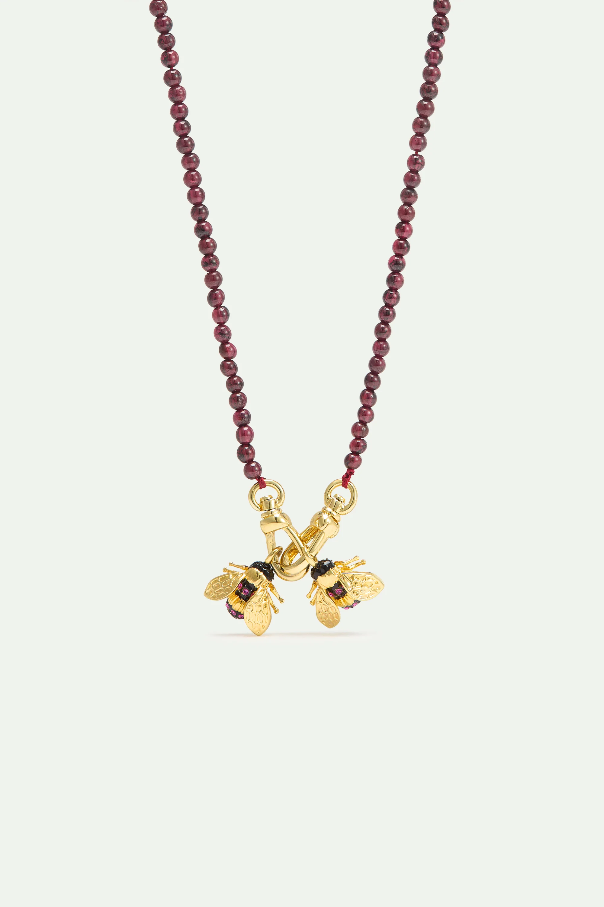 Collier perles de grenat et abeilles dorées