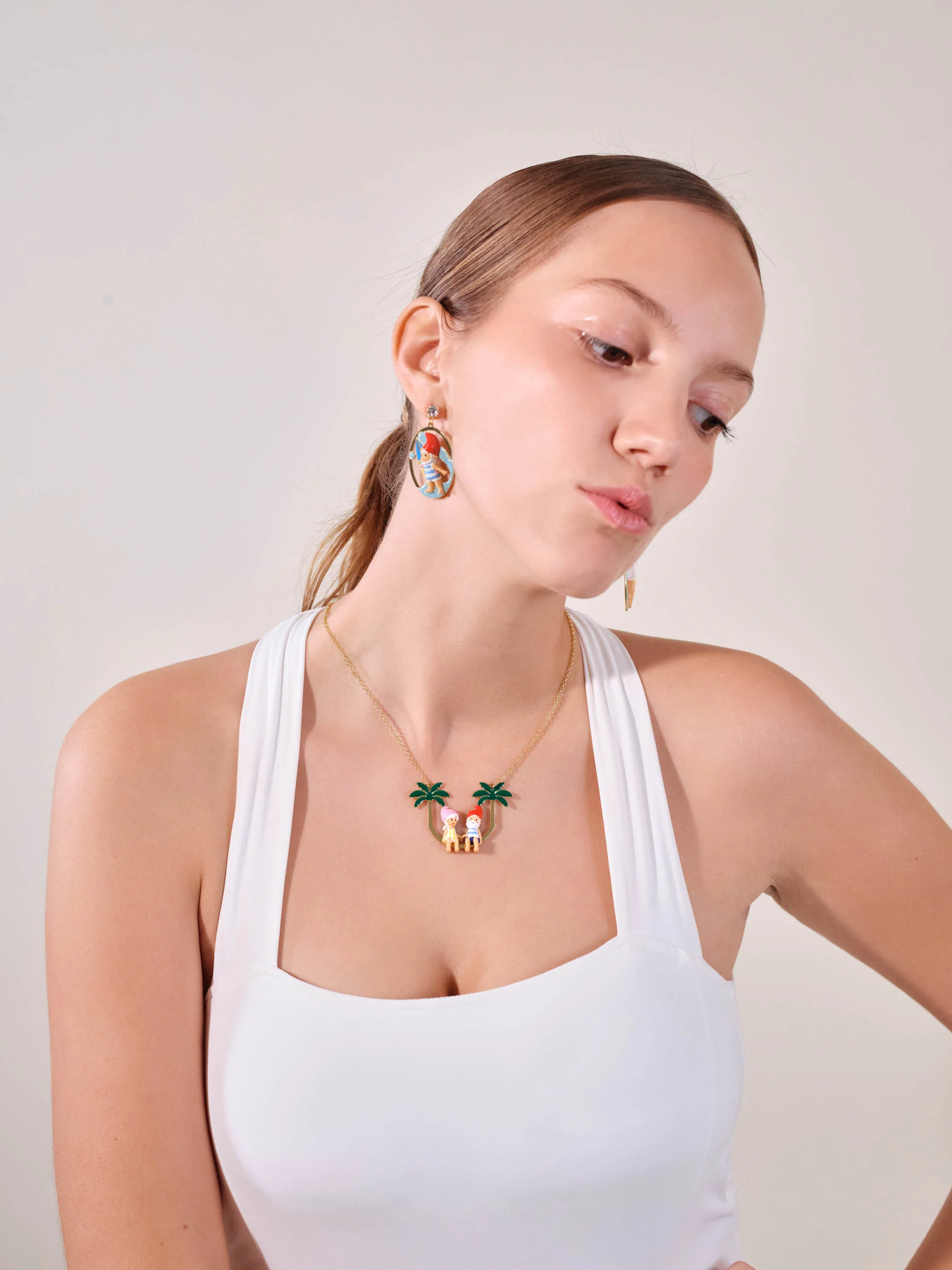 Collier plastron couple champimignon sous les palmiers - Image 2