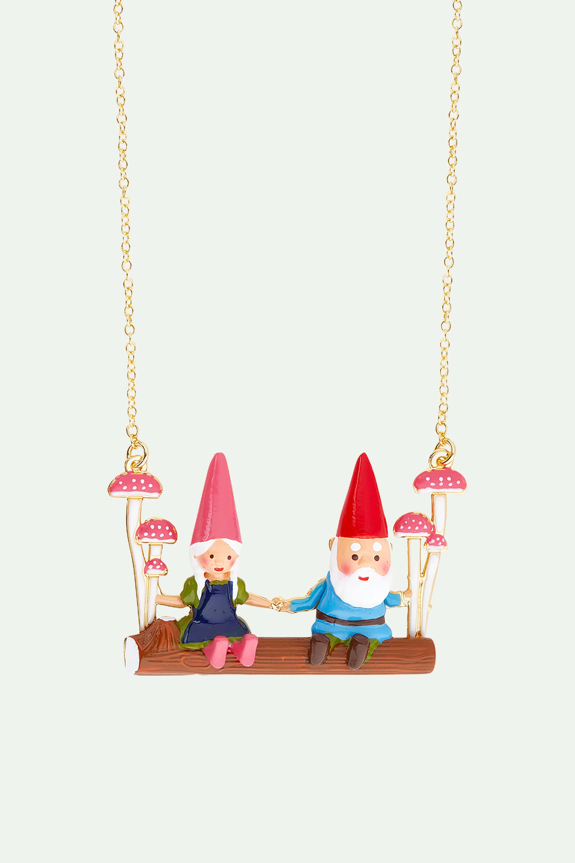 Collier plastron couple de nains de jardin sur une balançoire