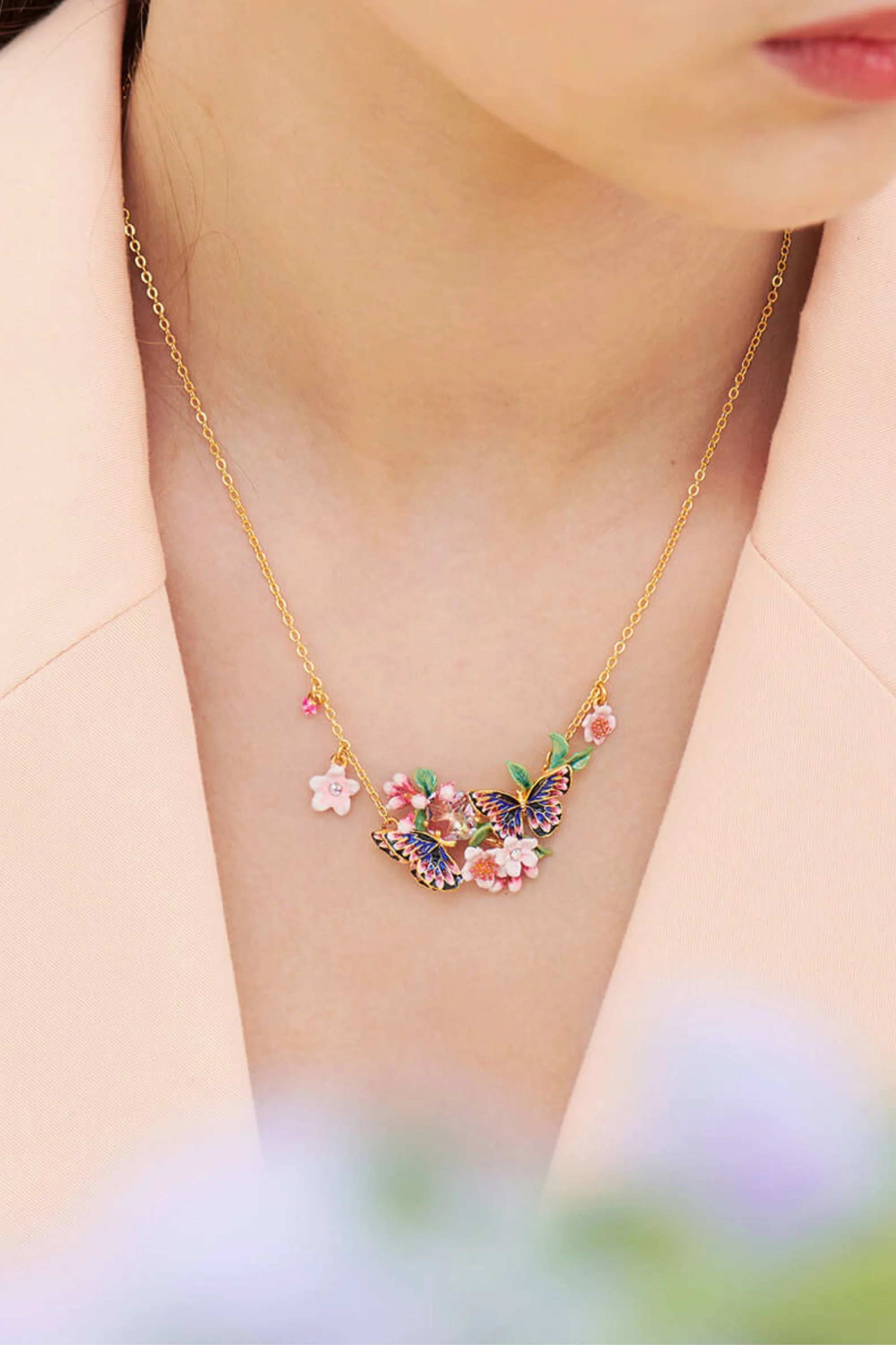 Collier plastron double papillon du japon et fleurs de cerisier - Image 2