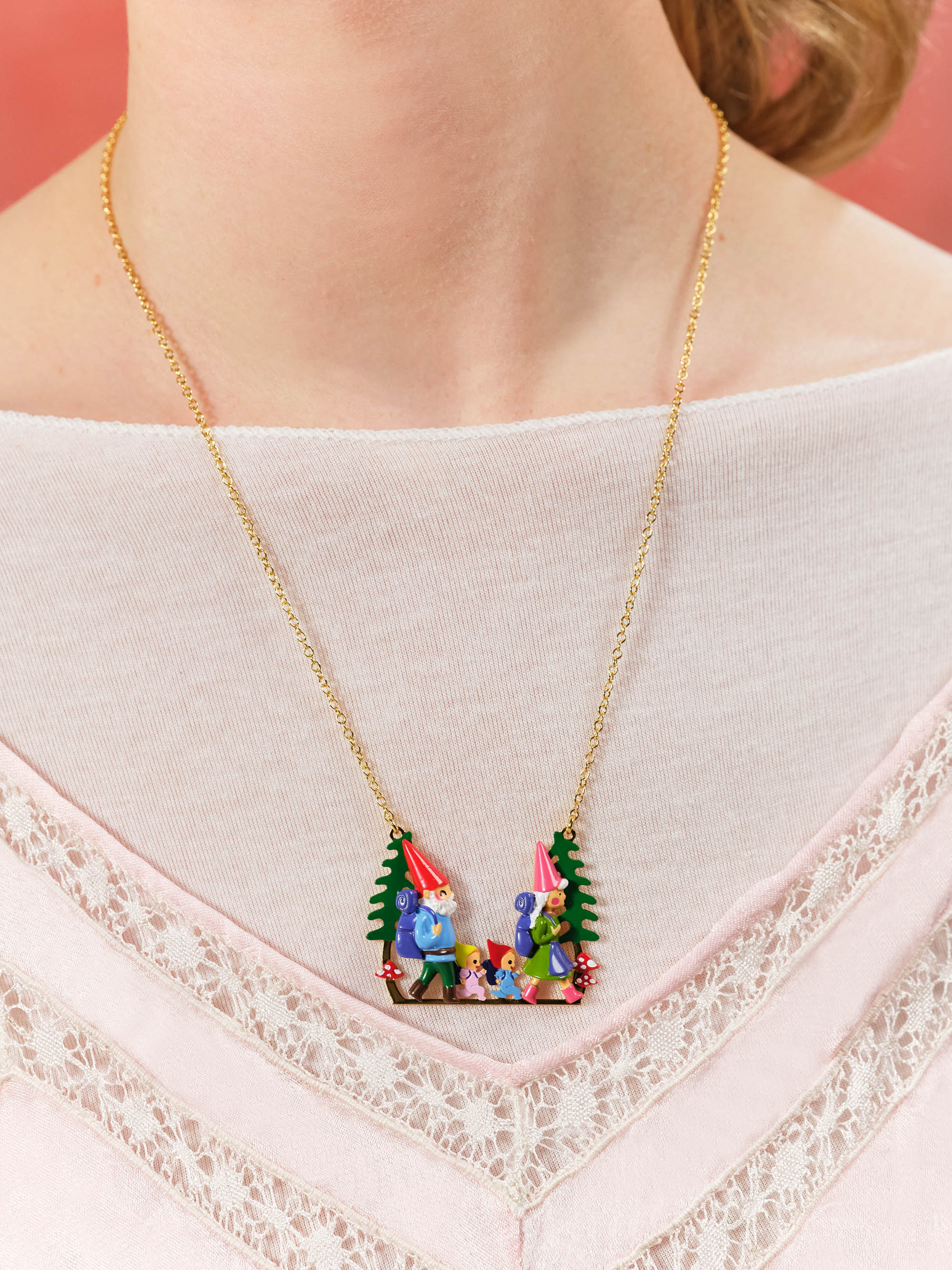 Collier plastron famille champimignon en randonnée - Image 2