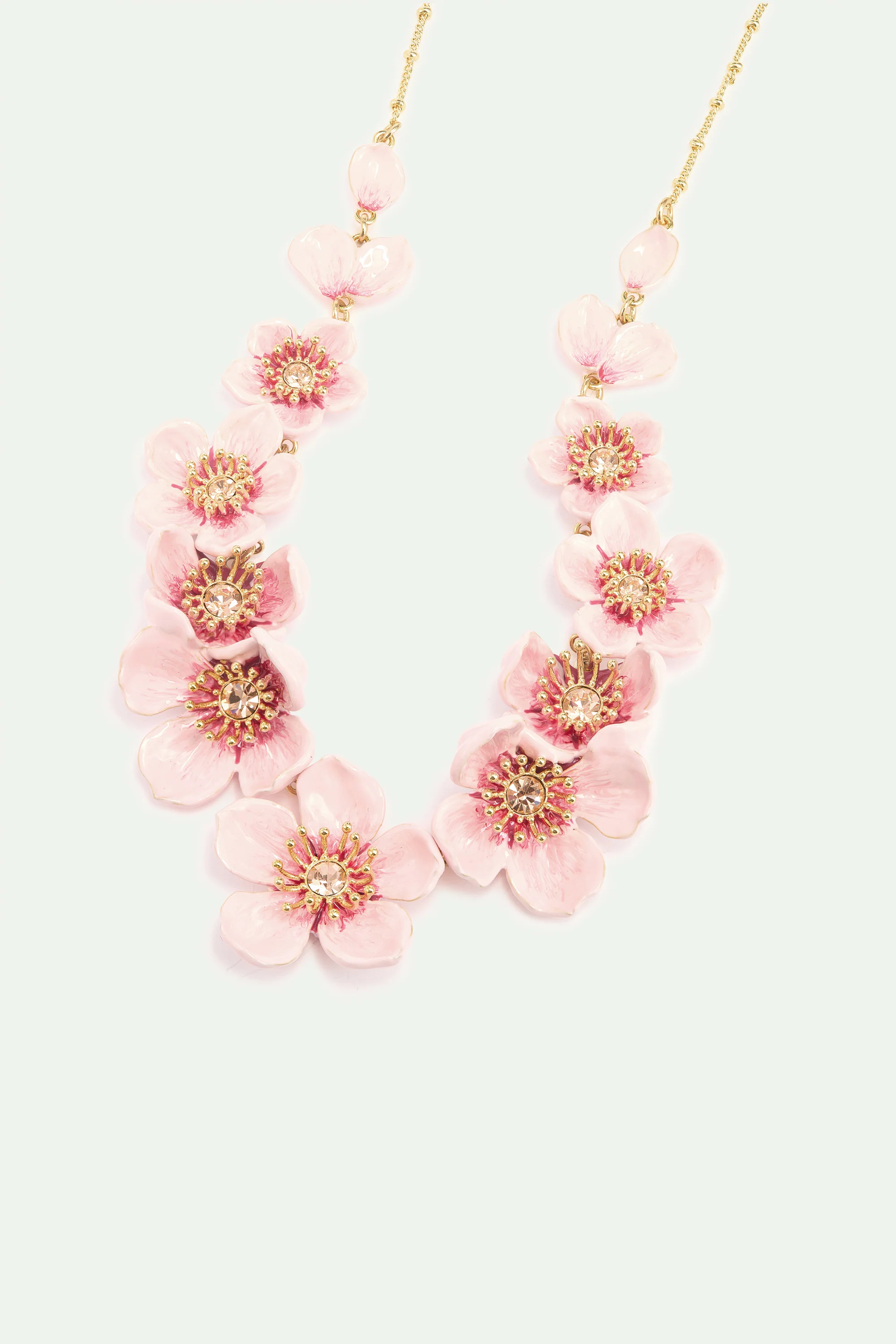 Collier plastron fleurs de cerisier roses - Image 3